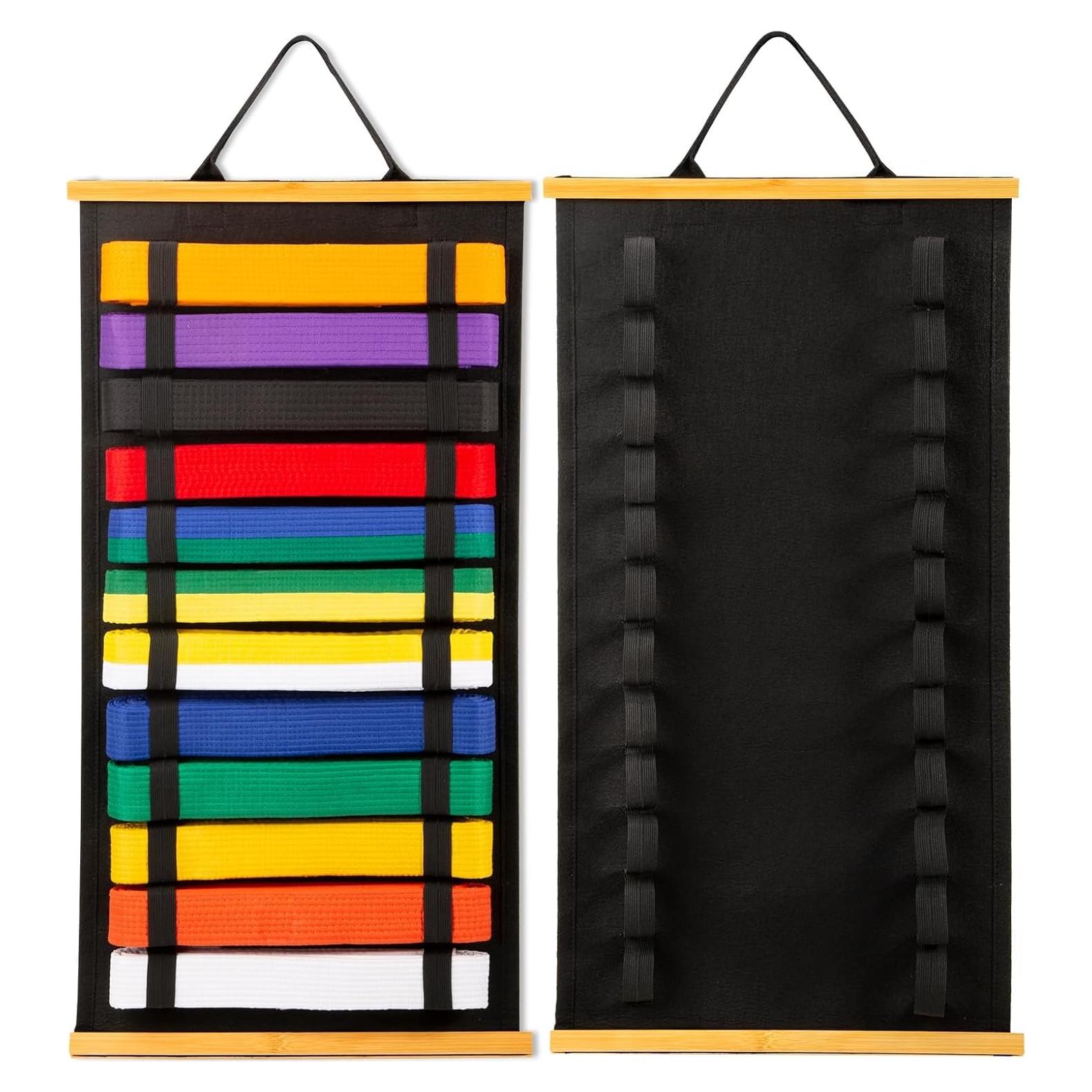 Soporte para Cinturones de Karate Winartton - 12 Cinturones, Fieltro y Bambú