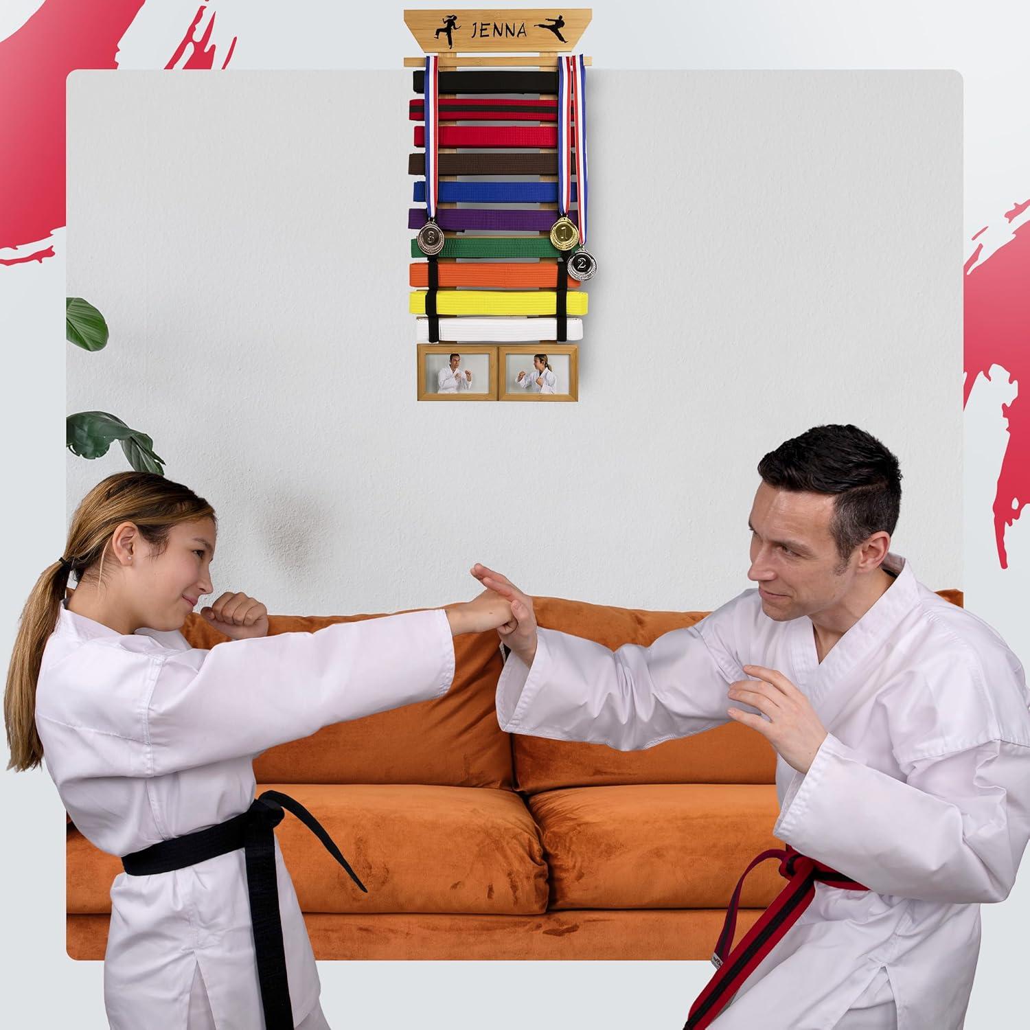 Soporte para Cinturones de Karate Optimus Depot - 10 Cinturones
