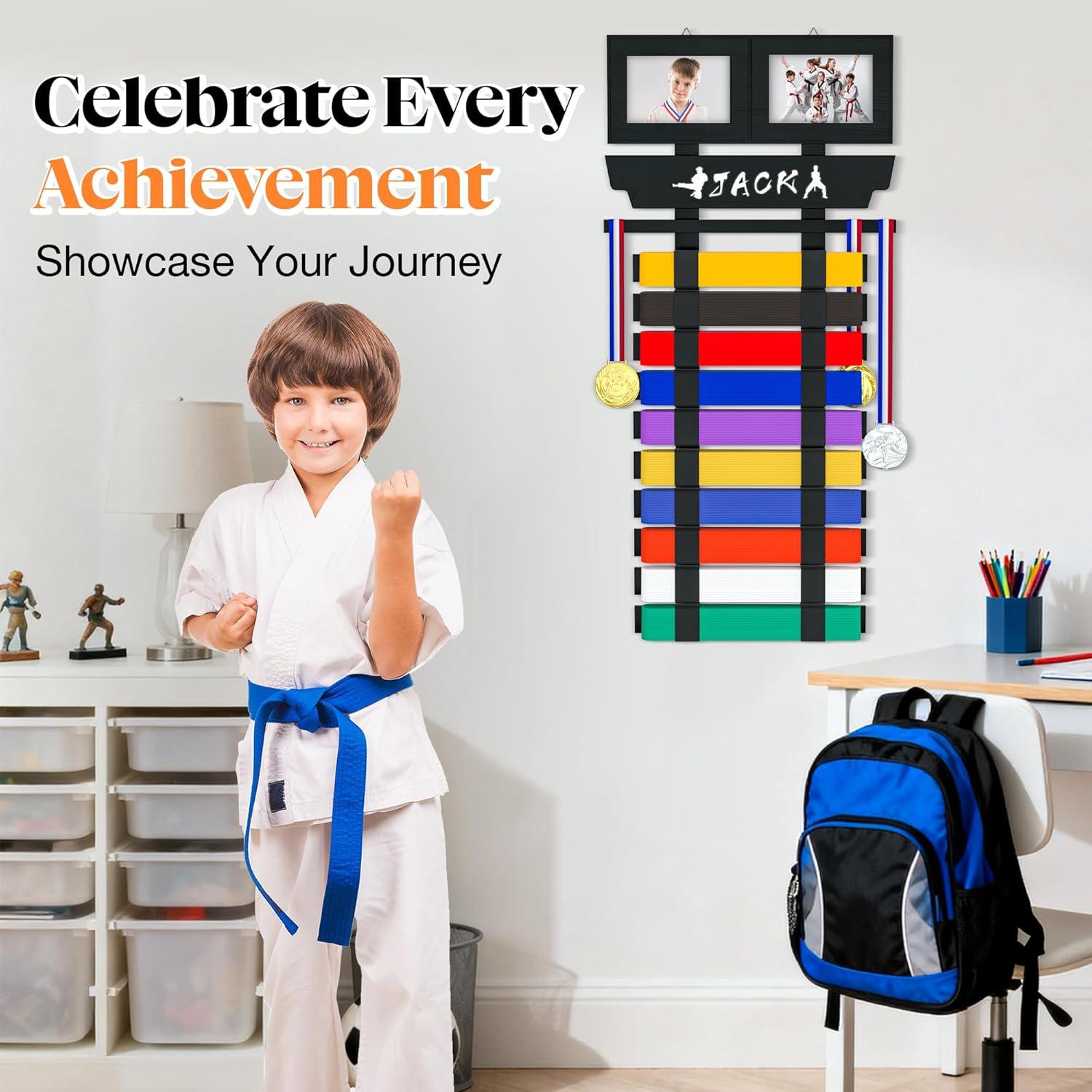 Soporte de Cinturones de Karate Jolitac - Bambú para 10 Cinturones