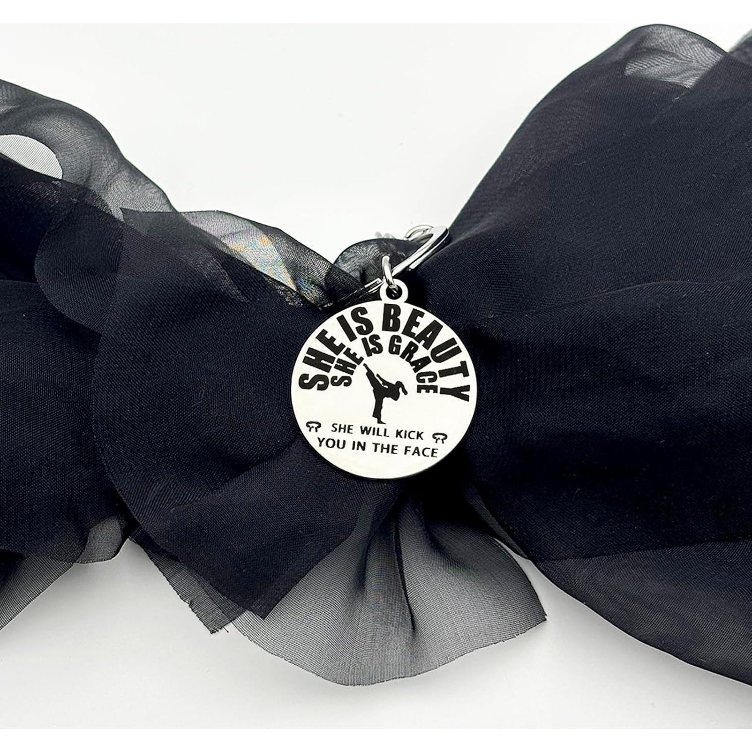 Llavero de Karate para Mujeres - Regalo Inspirador 3cm