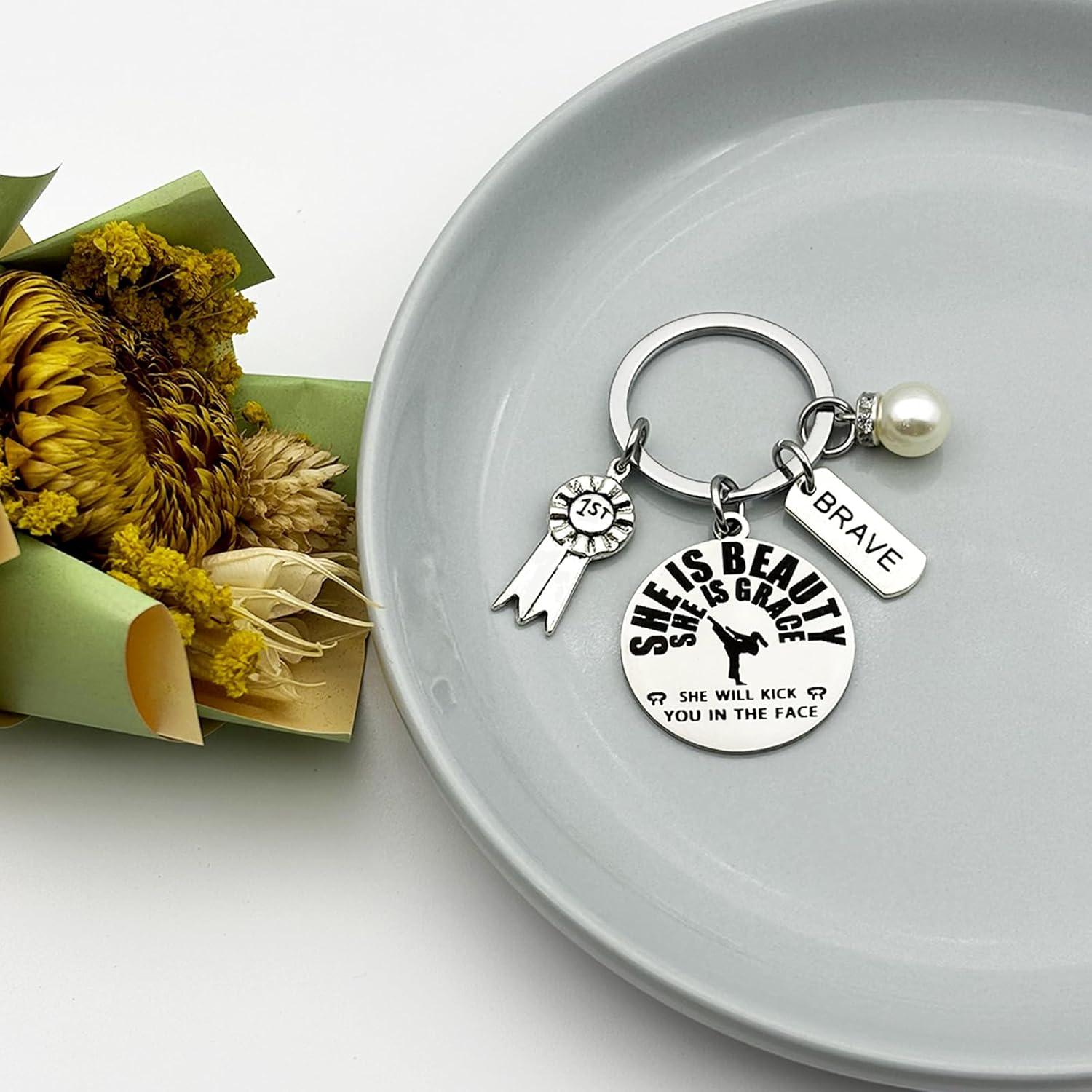 Llavero de Karate para Mujeres - Regalo Inspirador 3cm