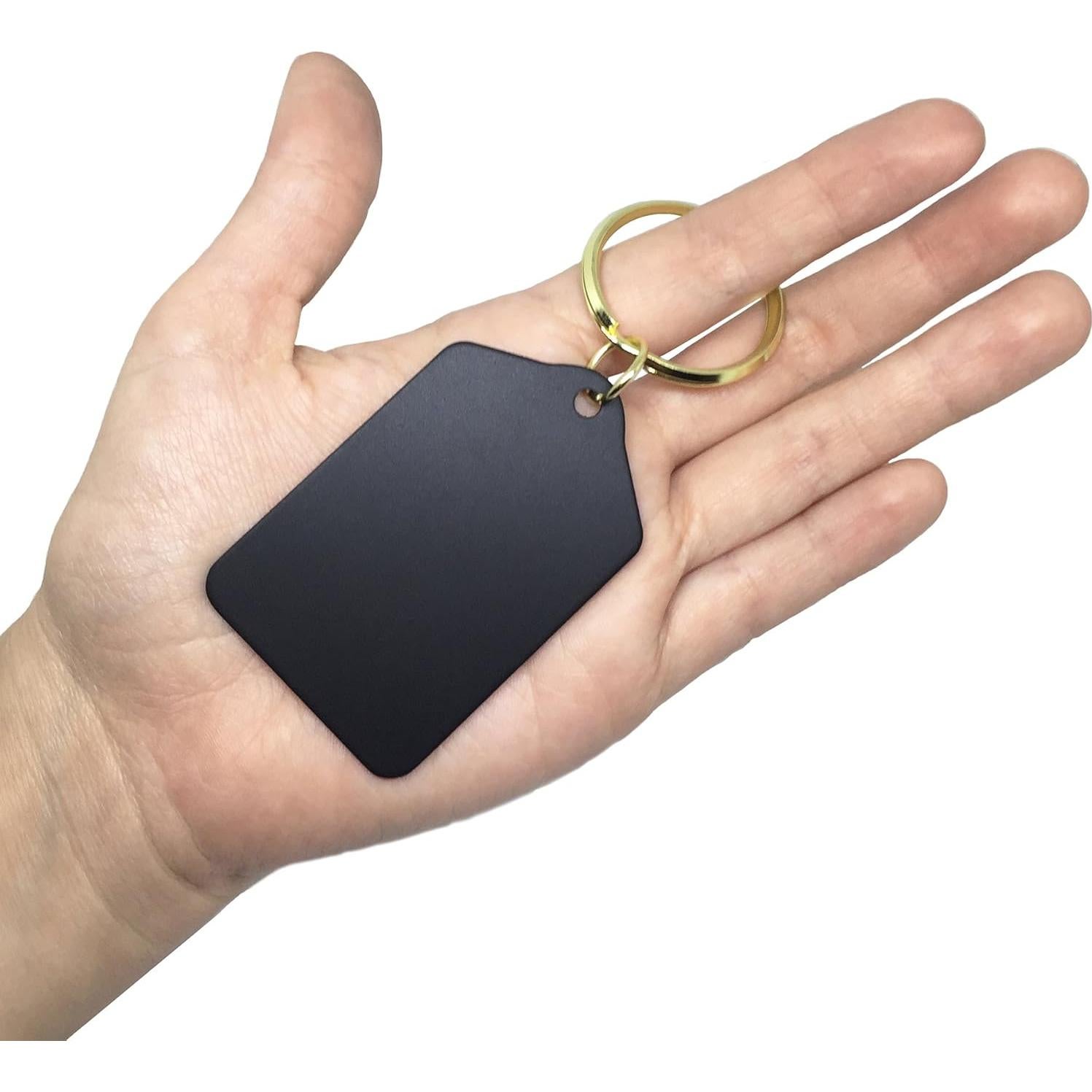 Llave Personalizada Hombre Karate SkunkWerkz - Metal Negro