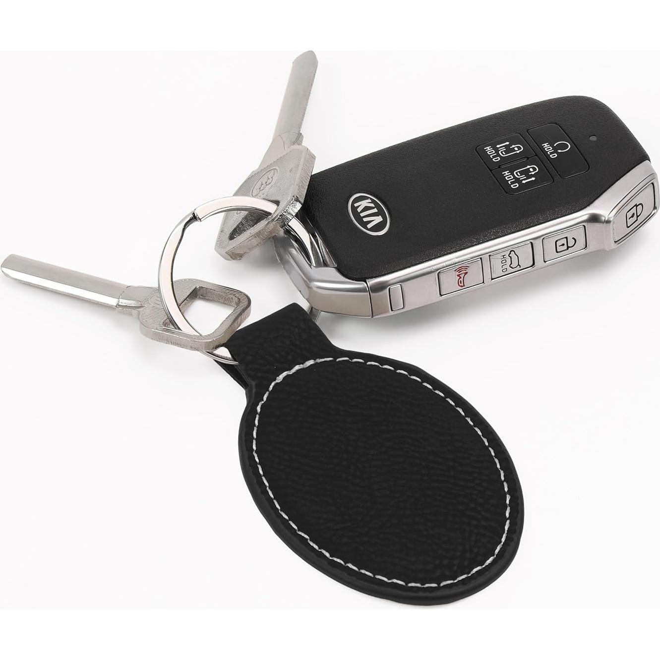 Llave Ovalada Grabada Personalizada Mujer Karate - Cuero Simulado