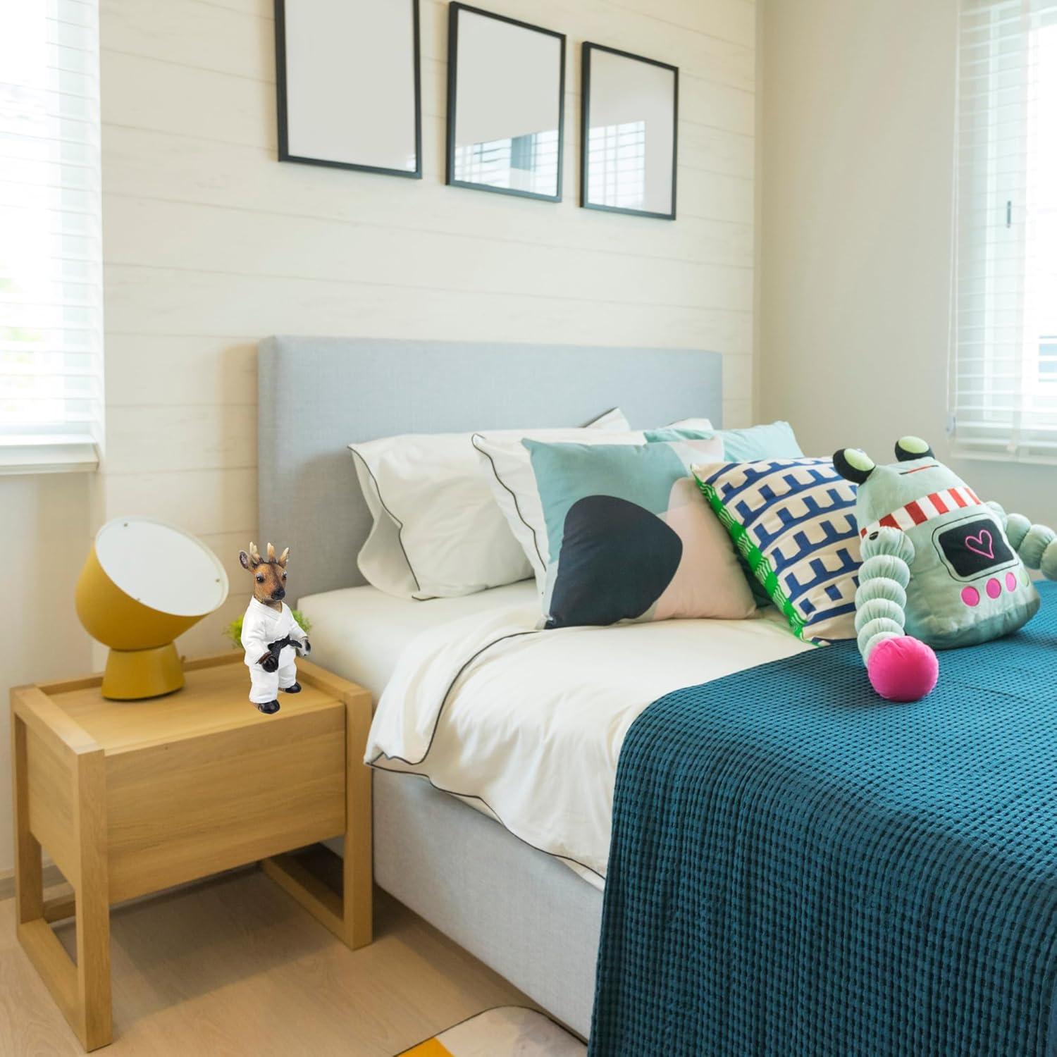 Estatua de ciervo karate Needzo 12 cm figura decorativa