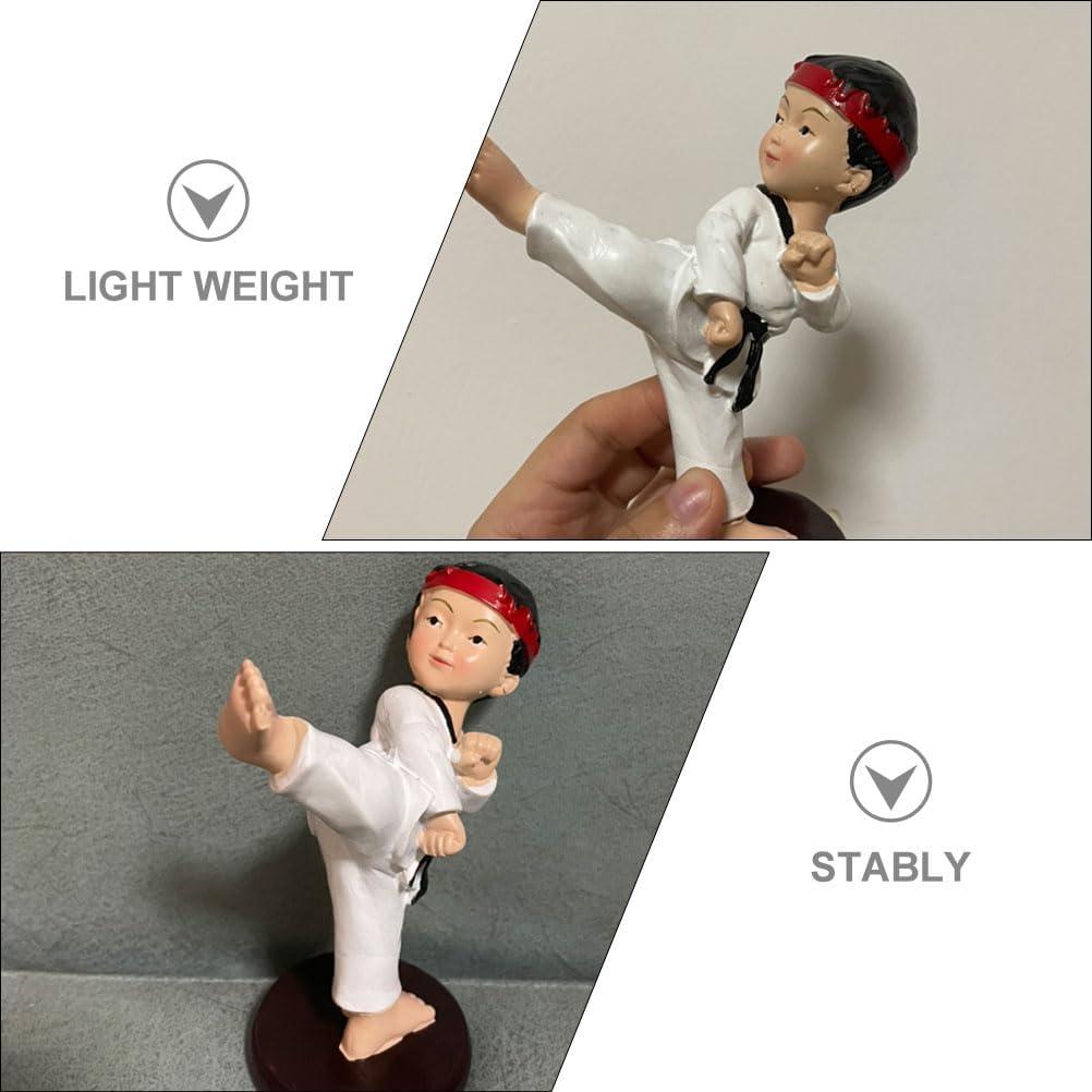 Adorno de Resina LOGOFUN Niño Karate 16x10x10 cm Decoración