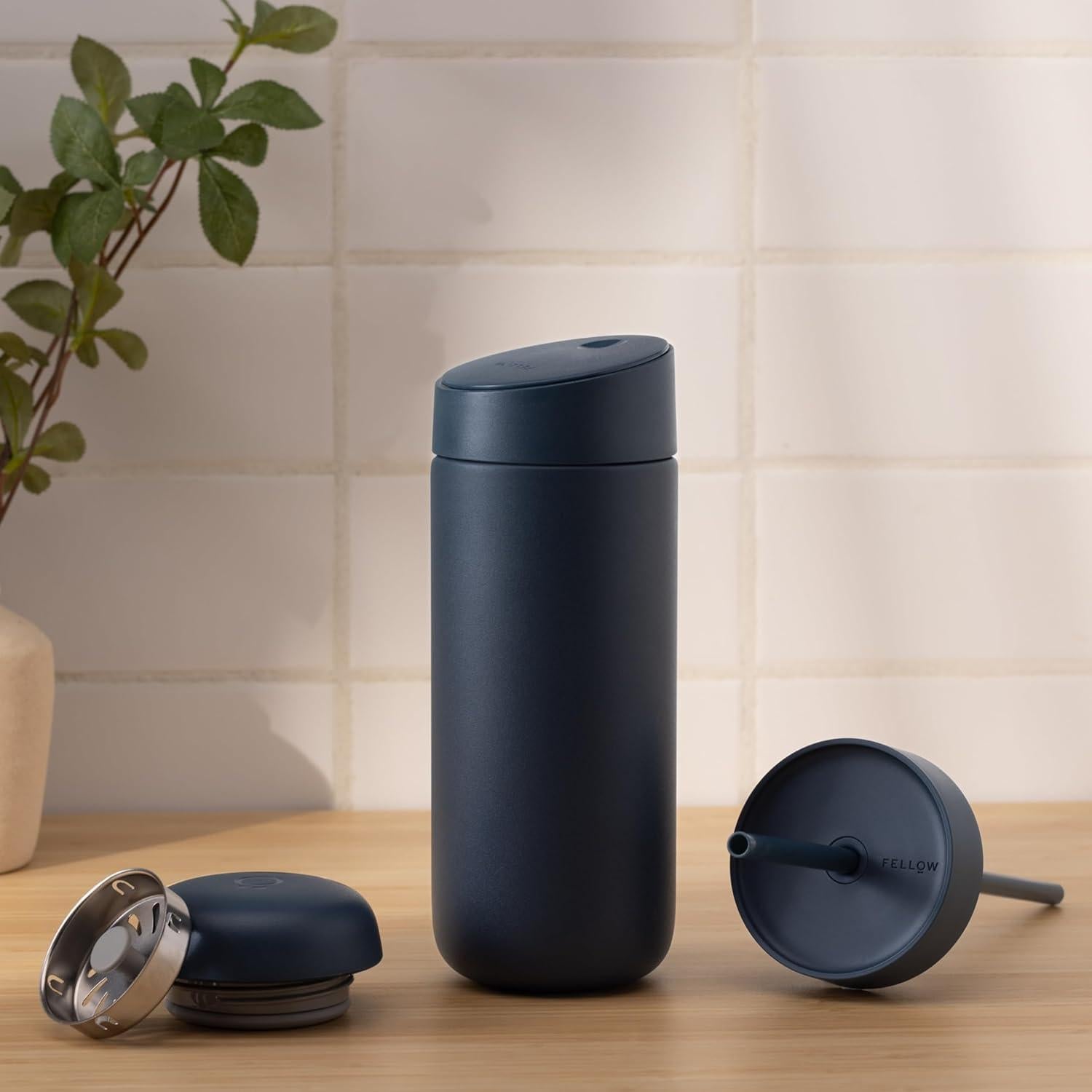 Taza de Viaje Fellow 16 oz Azul Piedra Aislada Cerámica