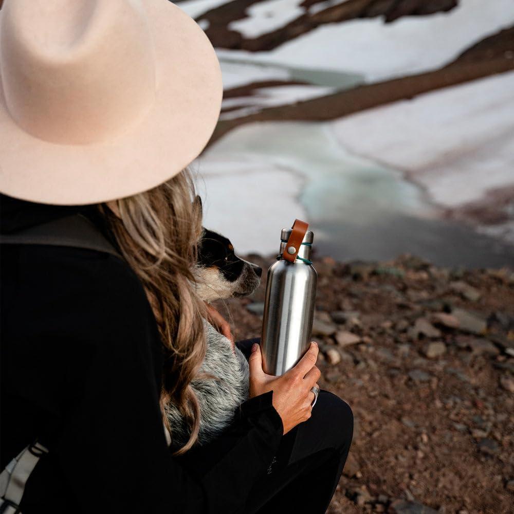 Botella de Agua Aislada BLACK+BLUM 500ml Acero Inoxidable Oliva