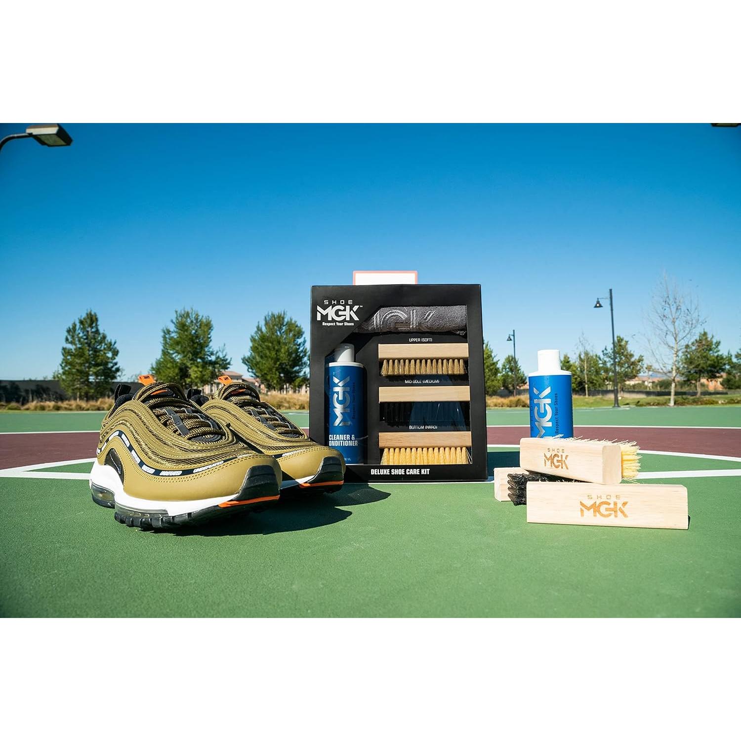 Kit de Cuidado de Zapatos Deluxe Shoe MGK - Limpiador y Cepillos