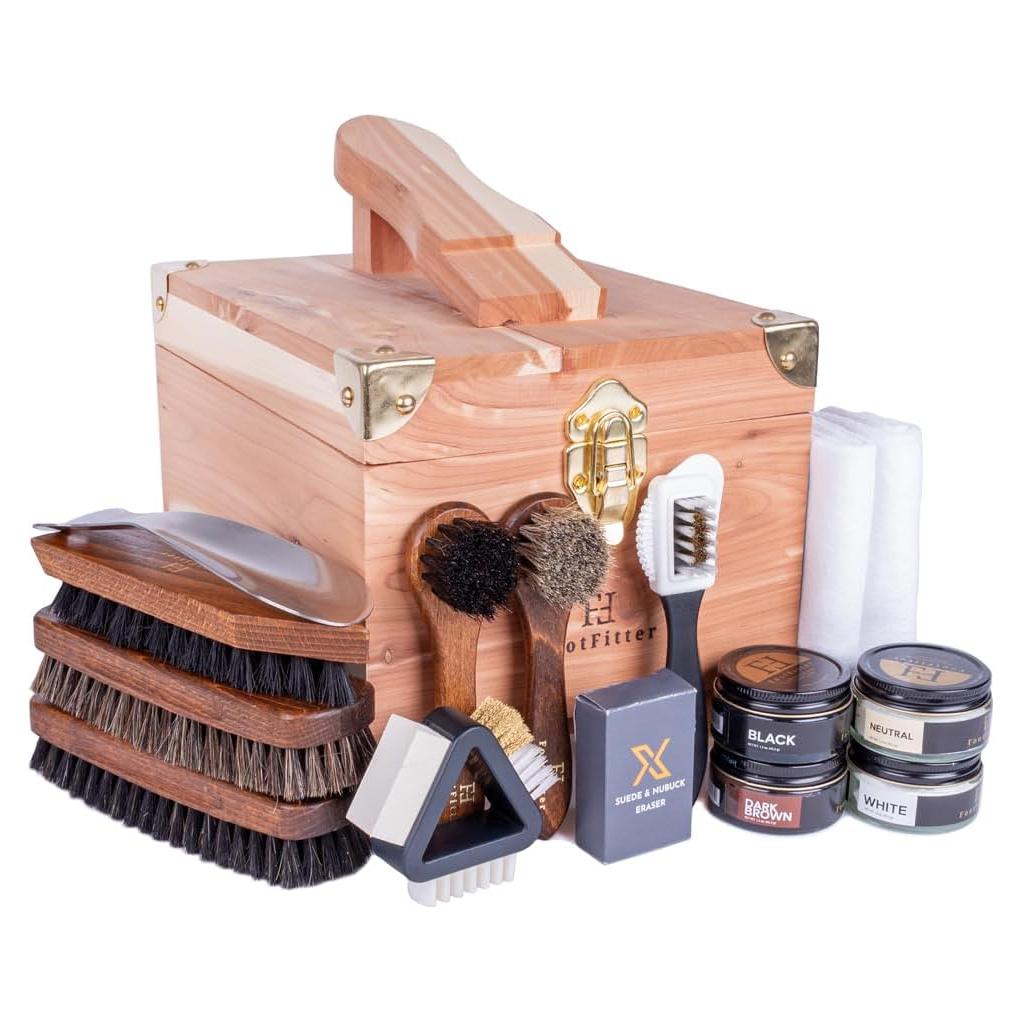 Juego de limpieza de zapatos FootFitter con caja de cedro