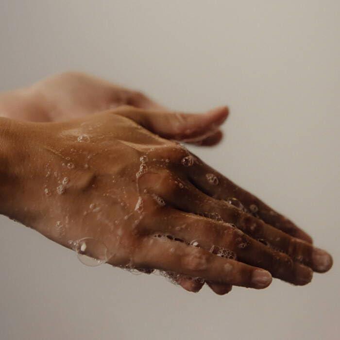 Set de Cuidado de Manos Aesop 2x500mL Reverence y Resurrection