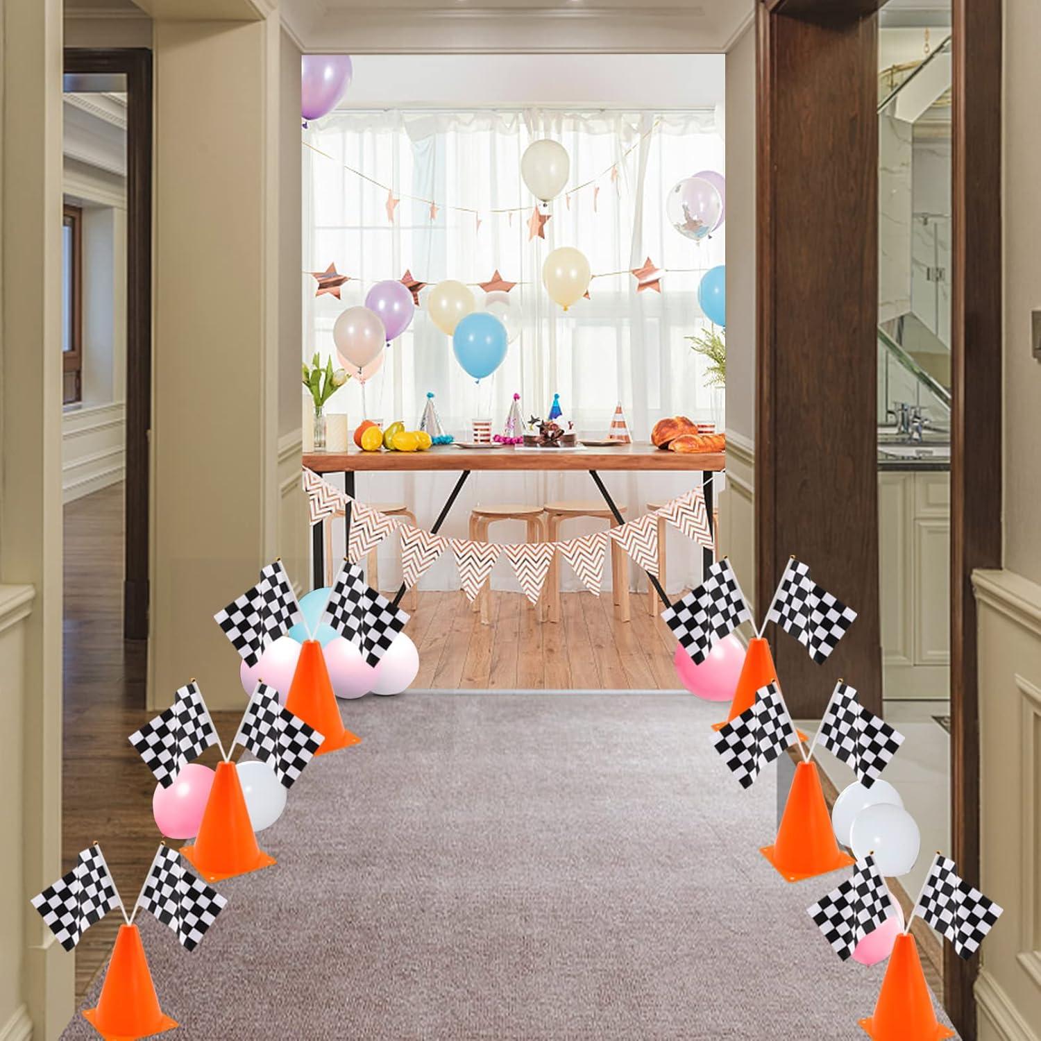 Conjunto 24 Pcs Conos de Tráfico y Banderas a Cuadros Tivcck