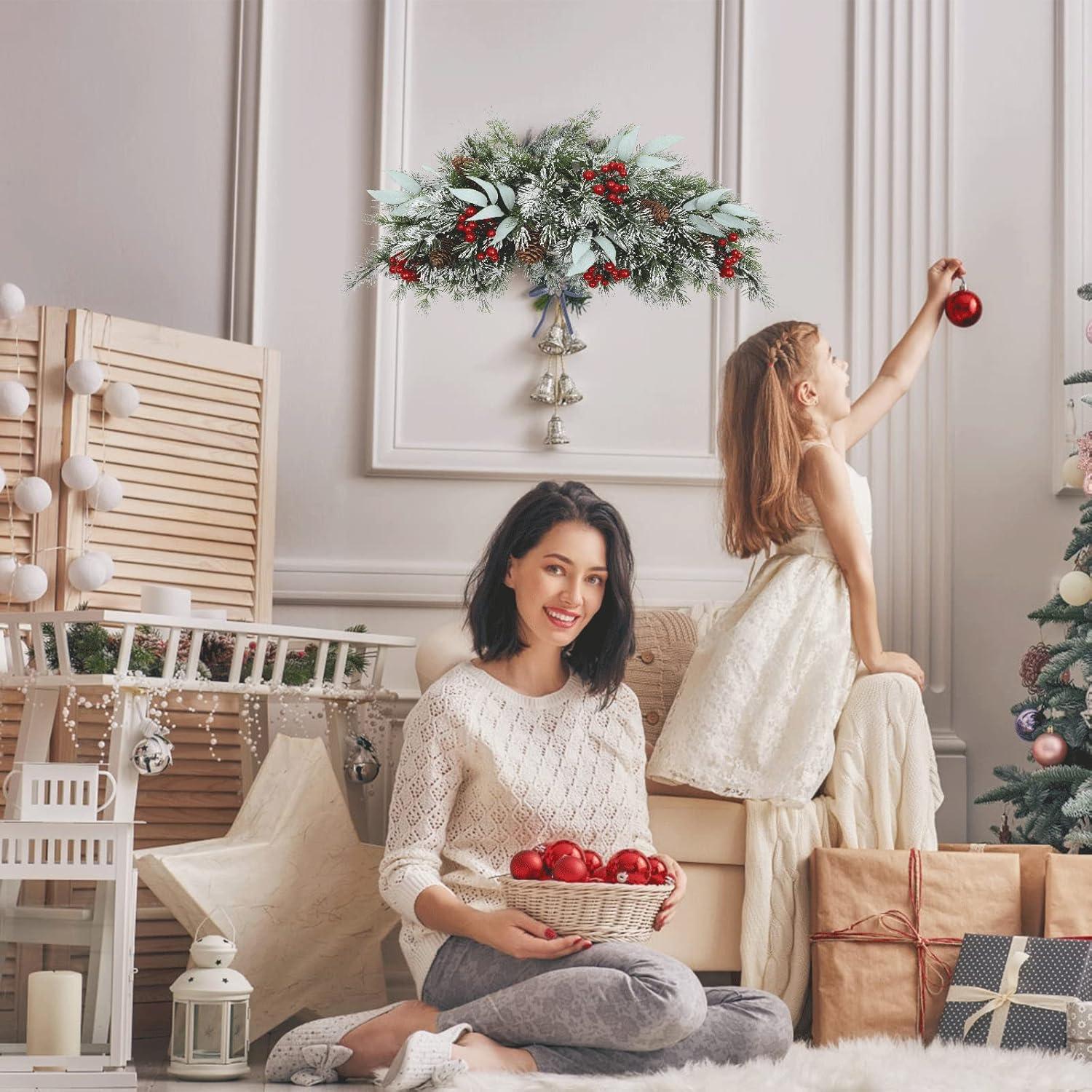 Adorno Navideño HiiARug 66 cm Buzón Artificial con Piñas