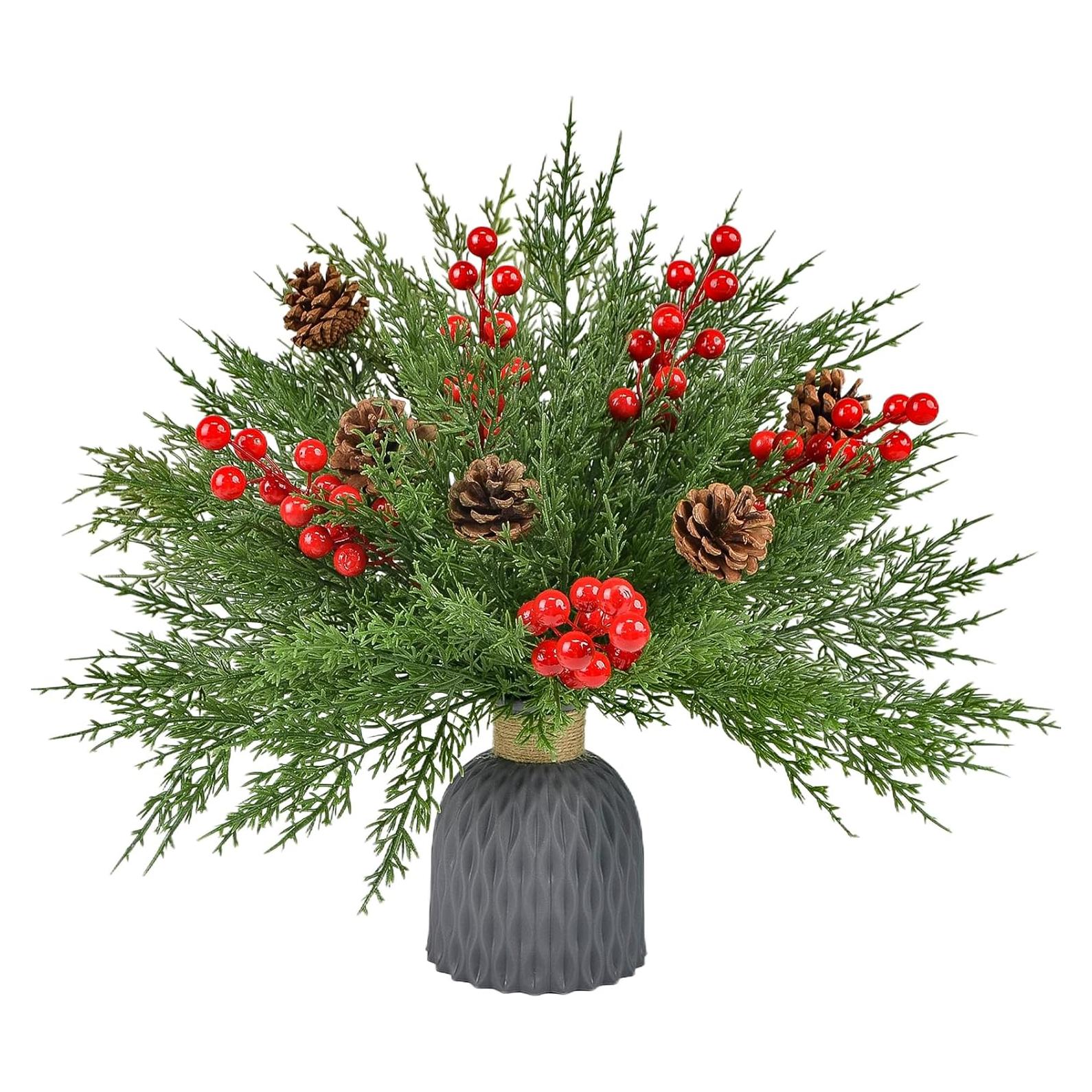 Juego de 55 ramas de pino artificial Letesult para decoración navideña