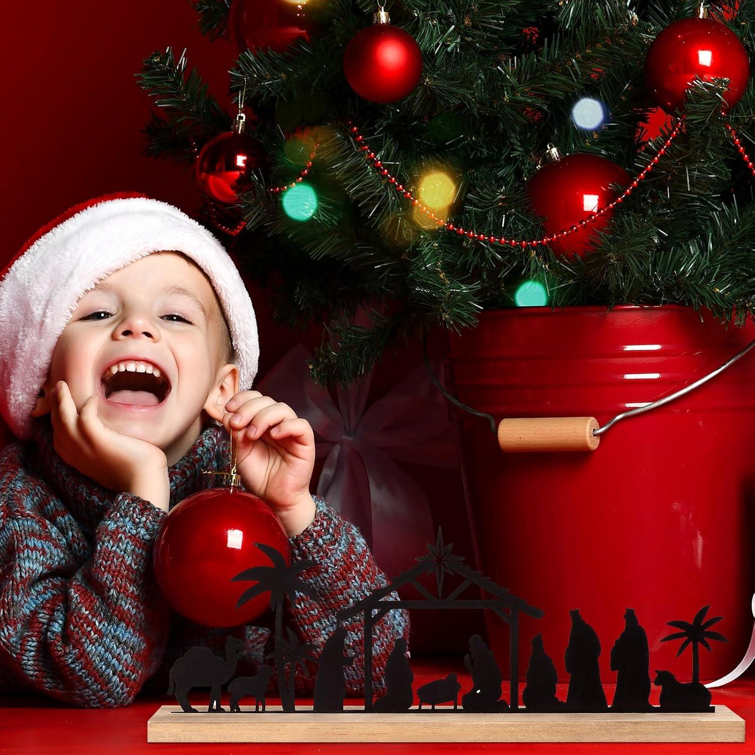 Conjunto de Natividad de Metal Pinkunn con Base de Madera