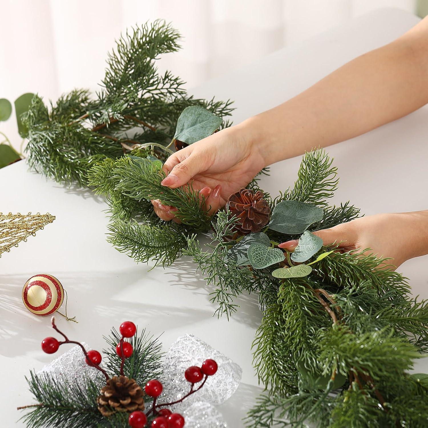 Guirnalda Navideña Artificial XunYee 1.83m con Conos y Eucalipto