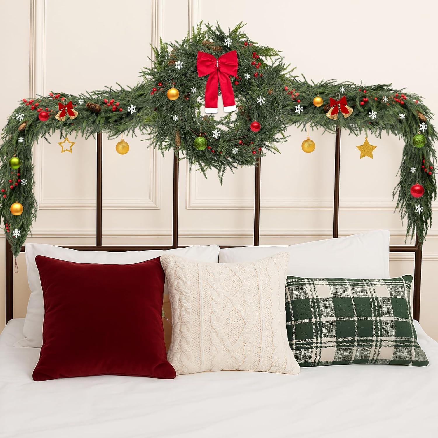 Guirnalda de Pino Norfolk 274 cm con Berries Rojas y Conos