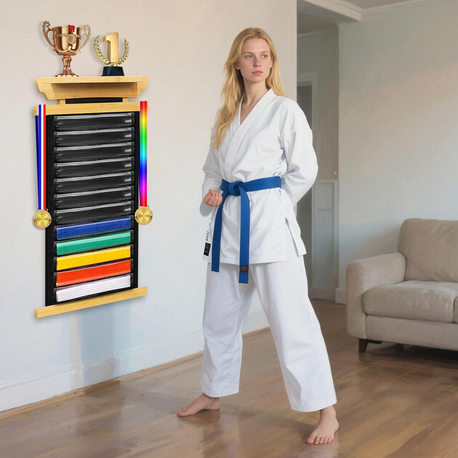 Soporte de Exhibición de Cinturones X-Kingsun para Karate y Taekwondo