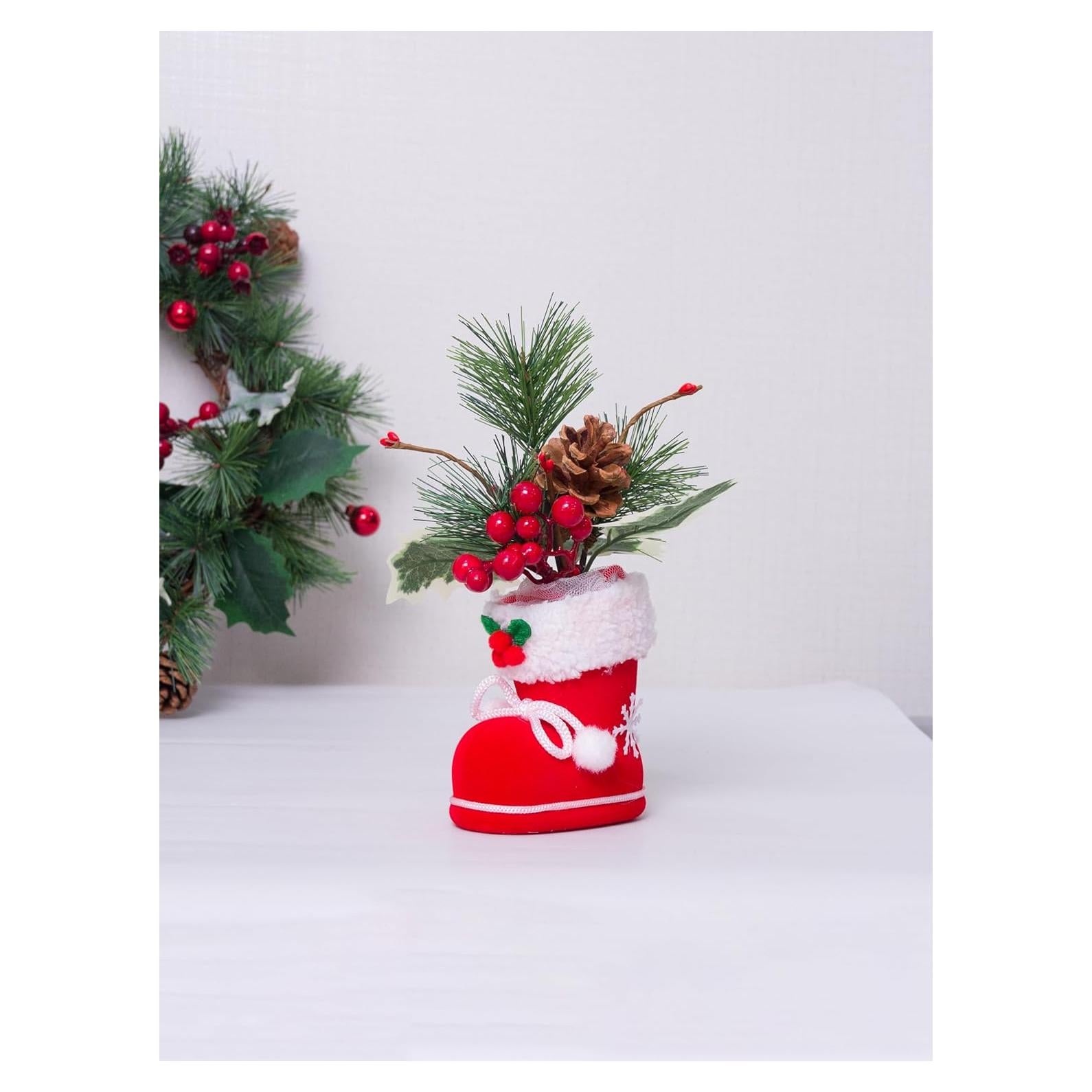 Adorno de Bota de Navidad Ansuma 25.4 cm con Piña y Bayas Rojas