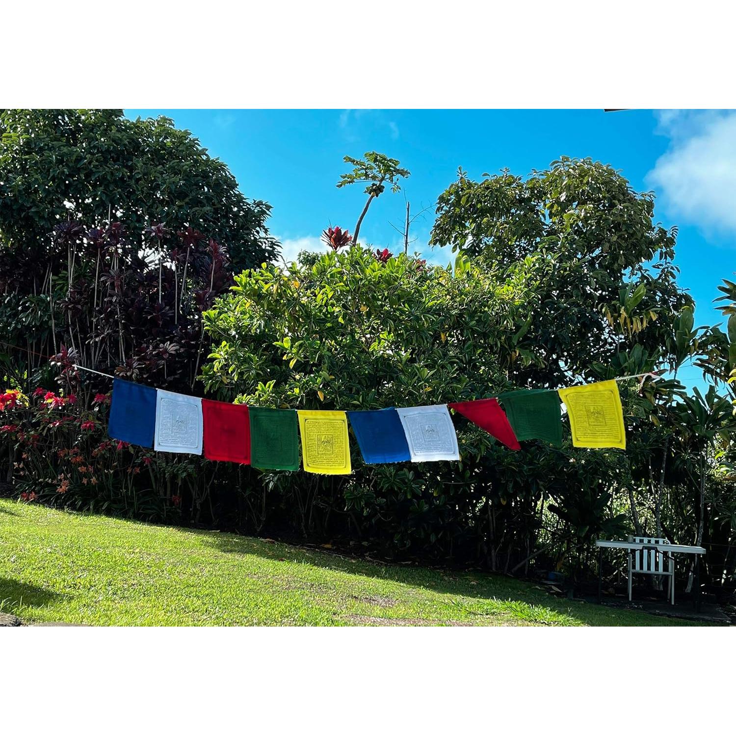 Set de 10 Banderas de Oración Tibetanas Guru Rinpoche 15x20cm