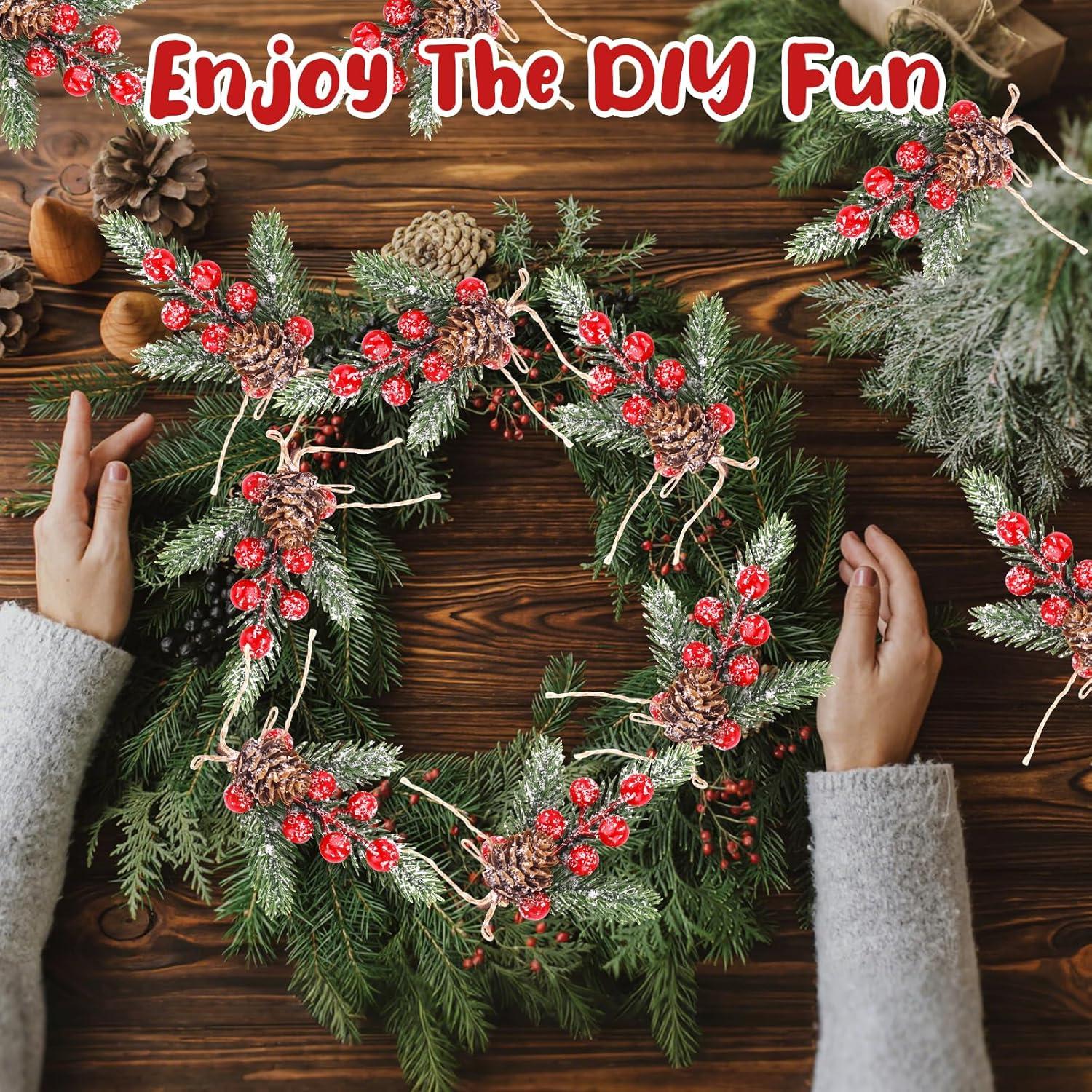 Ramas de Pino Perpetuo con Berries Rojas MEMOVAN 8pcs