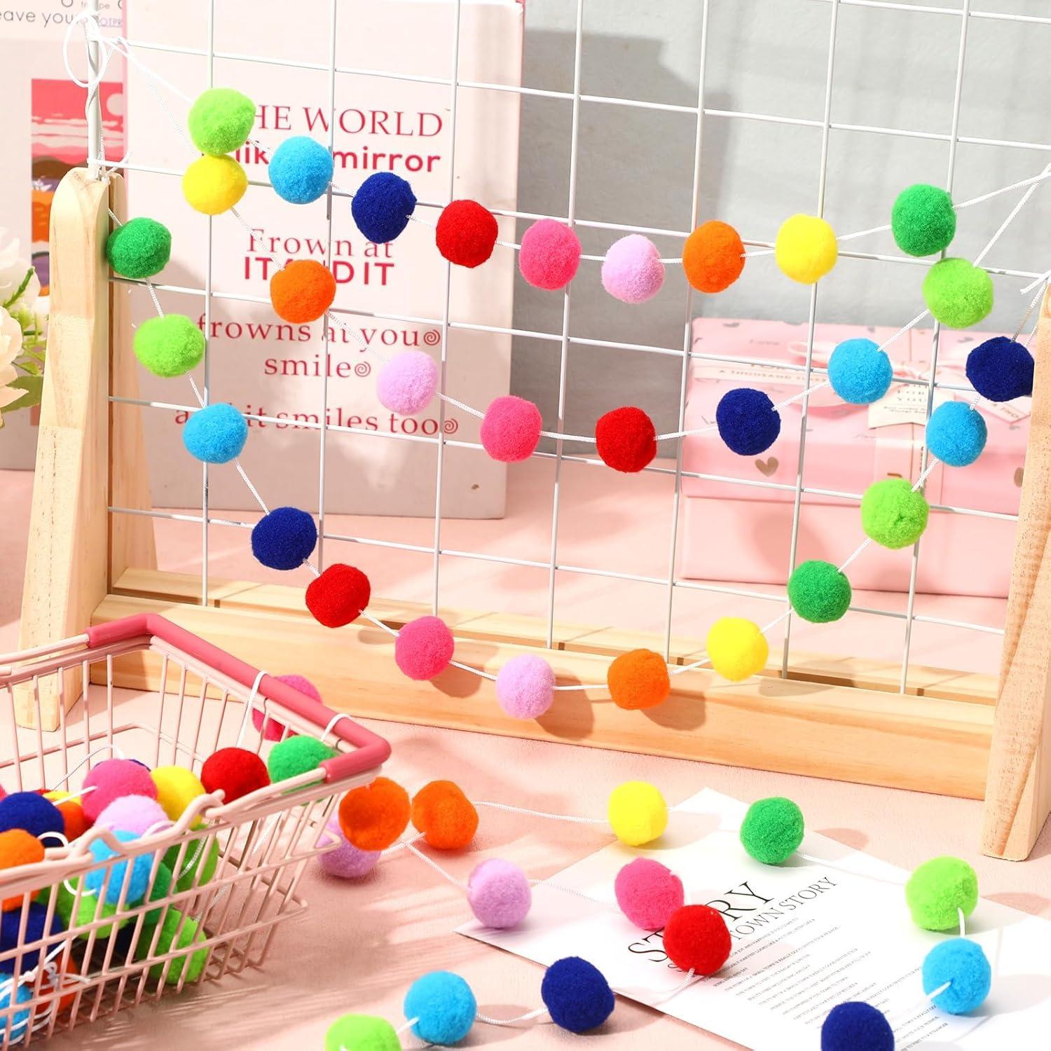 Guirnalda Pom Pom Colorida 4 Cuerdas 2m MARFOREVER Arcoíris