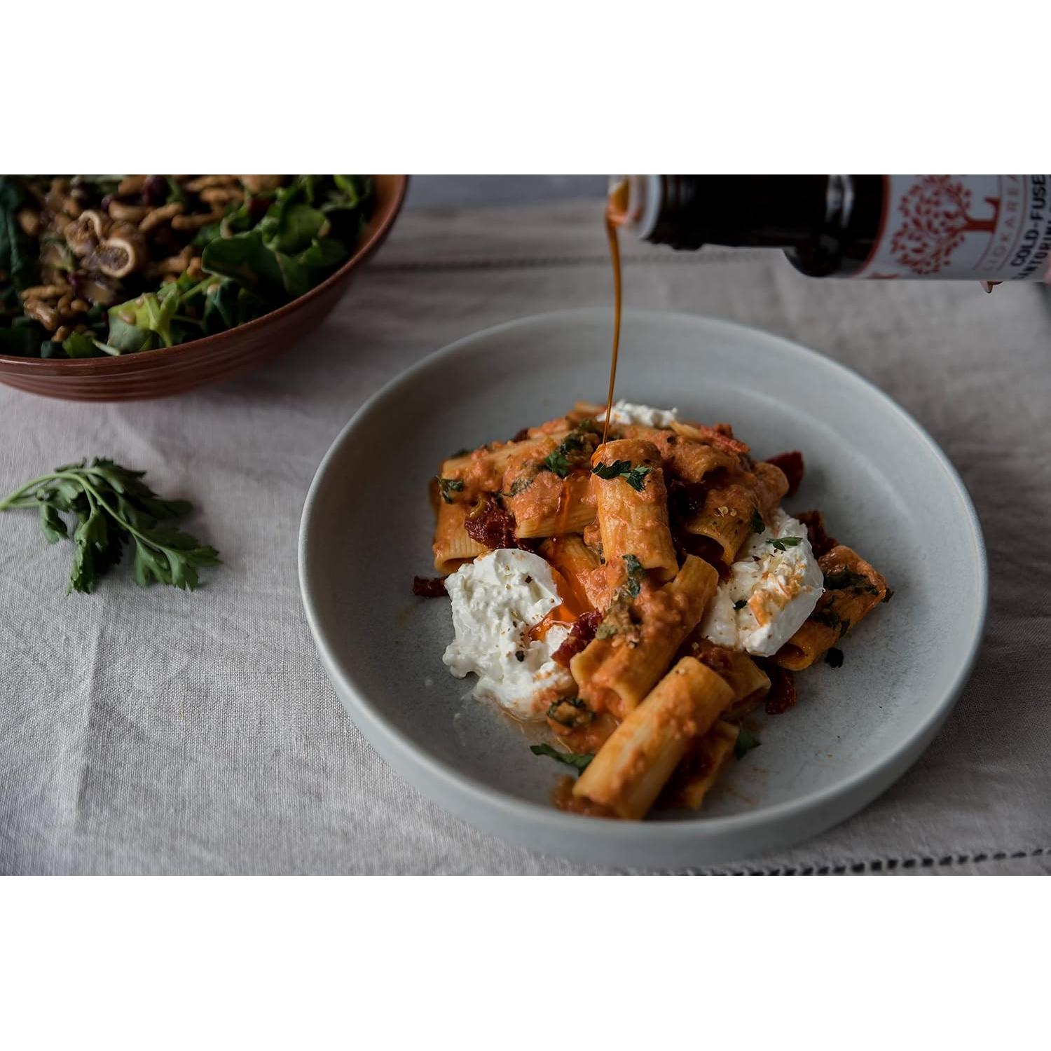 Aceite de Oliva Extra Virgen Liokareas con Tomate Seco 240g