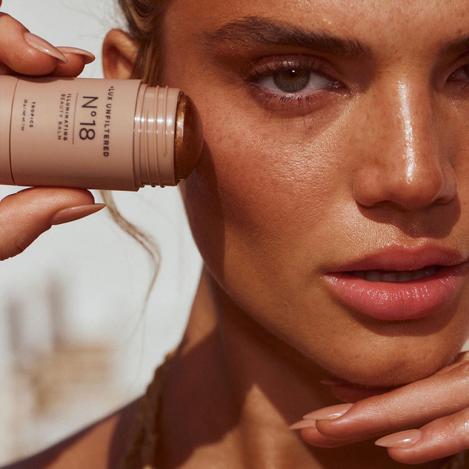 Bálsamo de Belleza Iluminador Lux Unfiltered N°18 - Barra Bronceadora y Rubor Cremoso Vegano - Trópicos