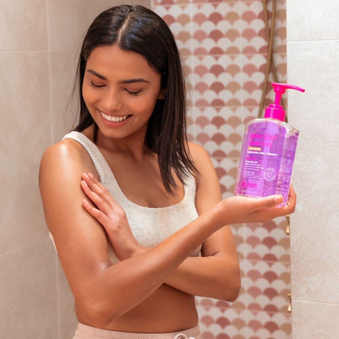 Gel Autobronceador Claro Insanamente Oscuro B.Tan 473 ml con Mitón