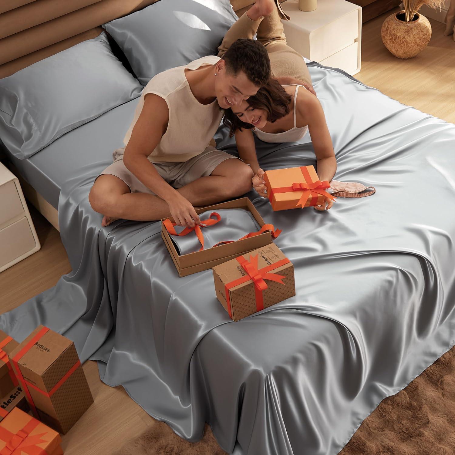 Juego de Sábanas de Satén Bedsure Reina 4 Piezas Gris Plateado