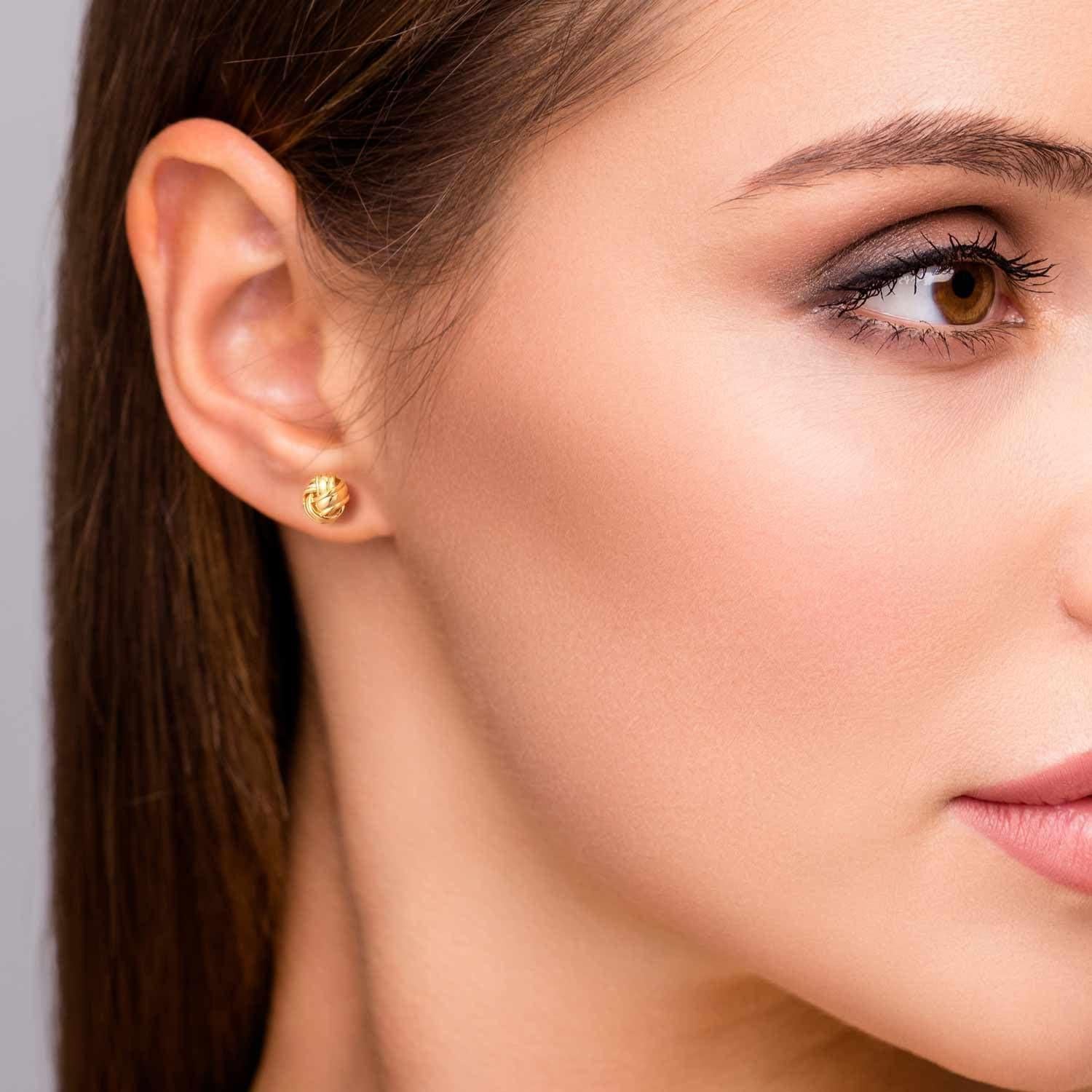Pendientes de Stud de Oro 14K para Mujeres Nudo Redondo