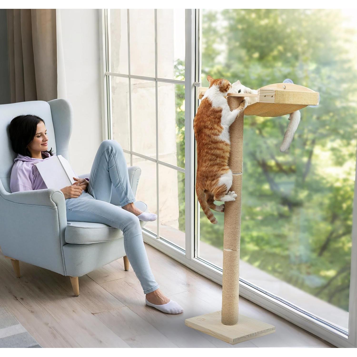 Perchera de Ventana para Gatos Caloreduce 116.84 cm con Rascador