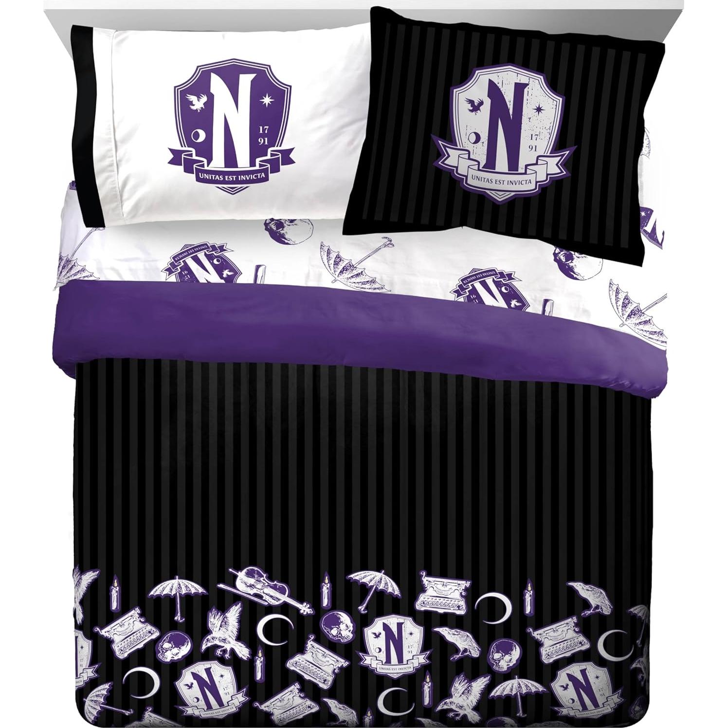 Juego de Edredón Jay Franco Wednesday Addams Queen 7 Piezas