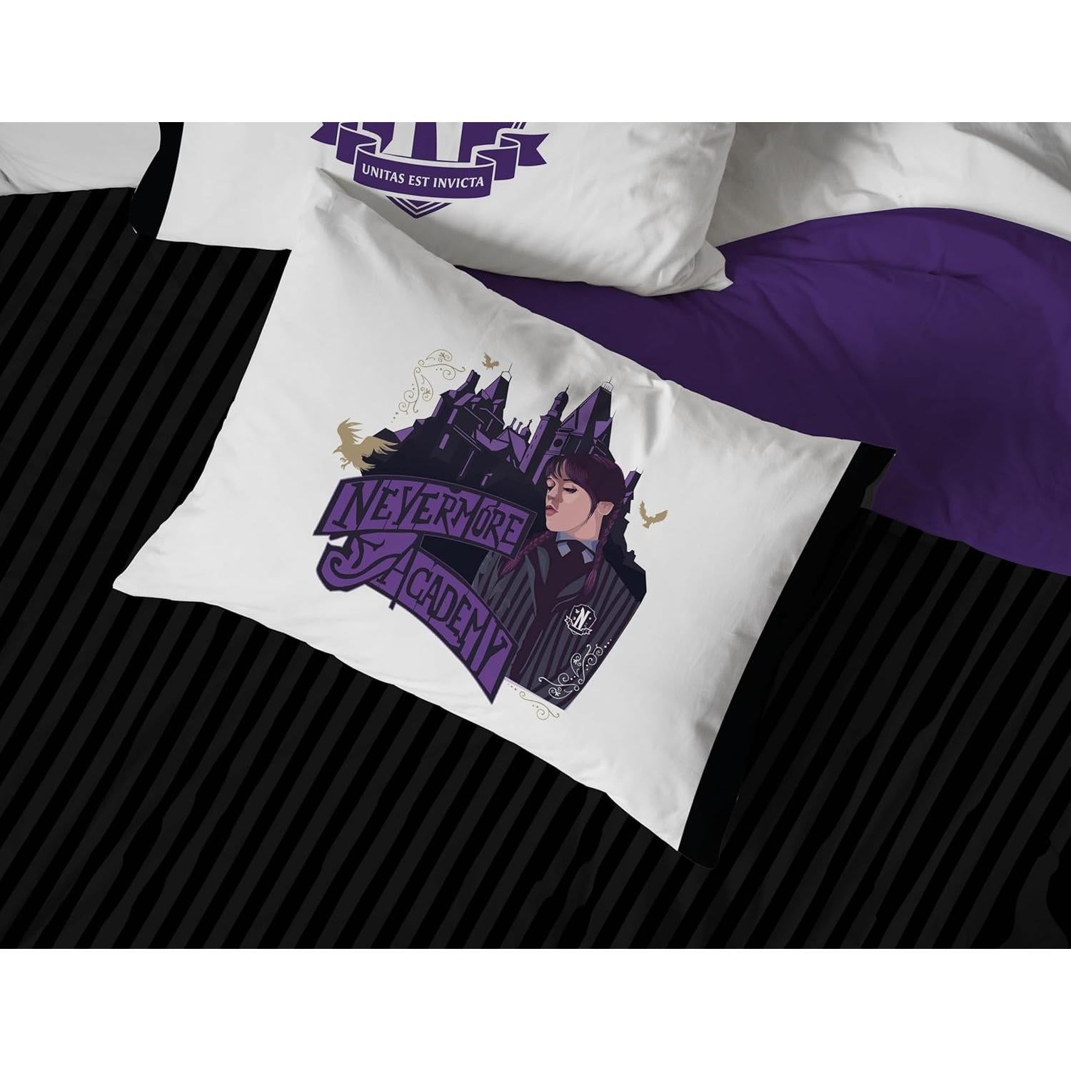 Juego de Edredón Jay Franco Wednesday Addams Queen 7 Piezas