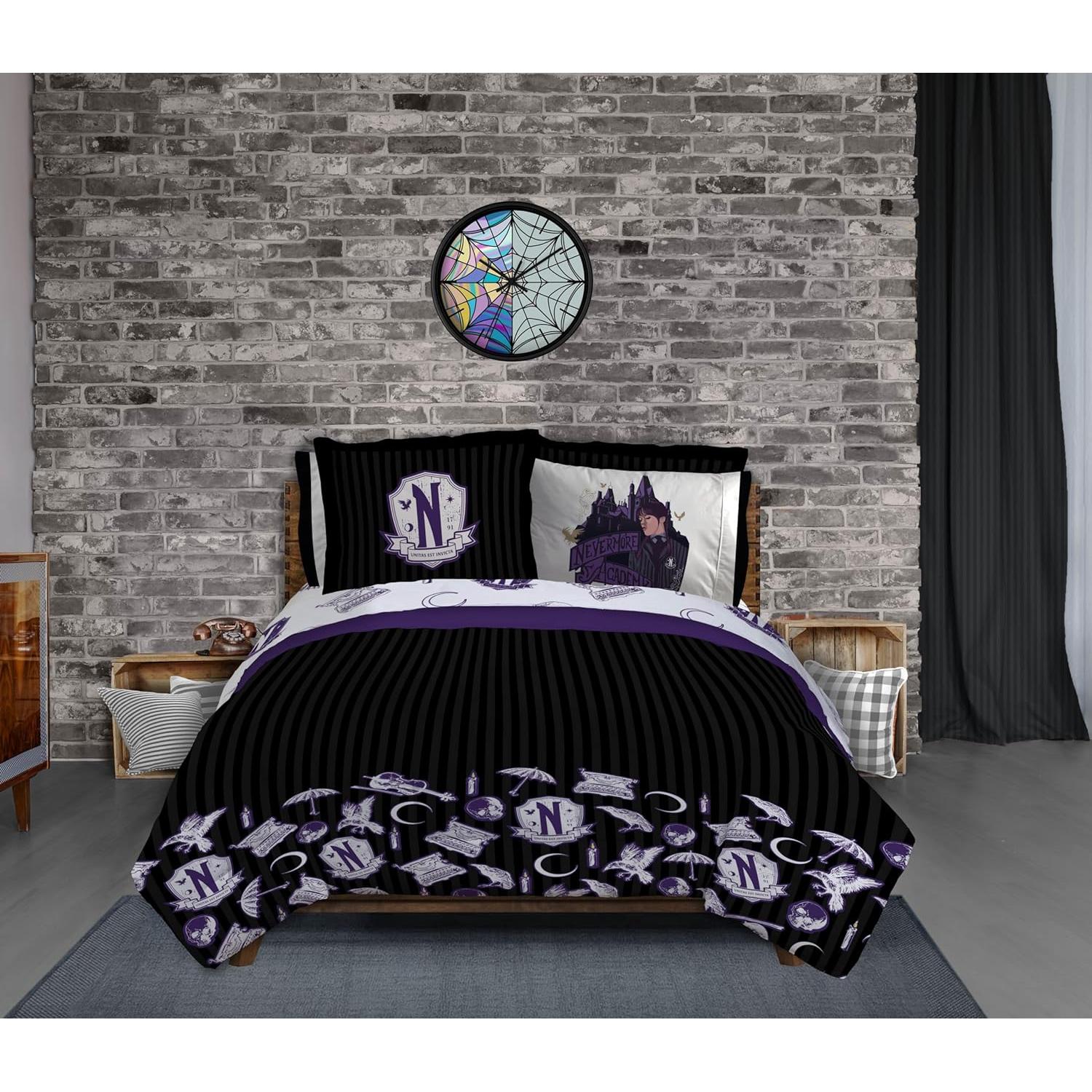 Juego de Edredón Jay Franco Wednesday Addams Queen 7 Piezas