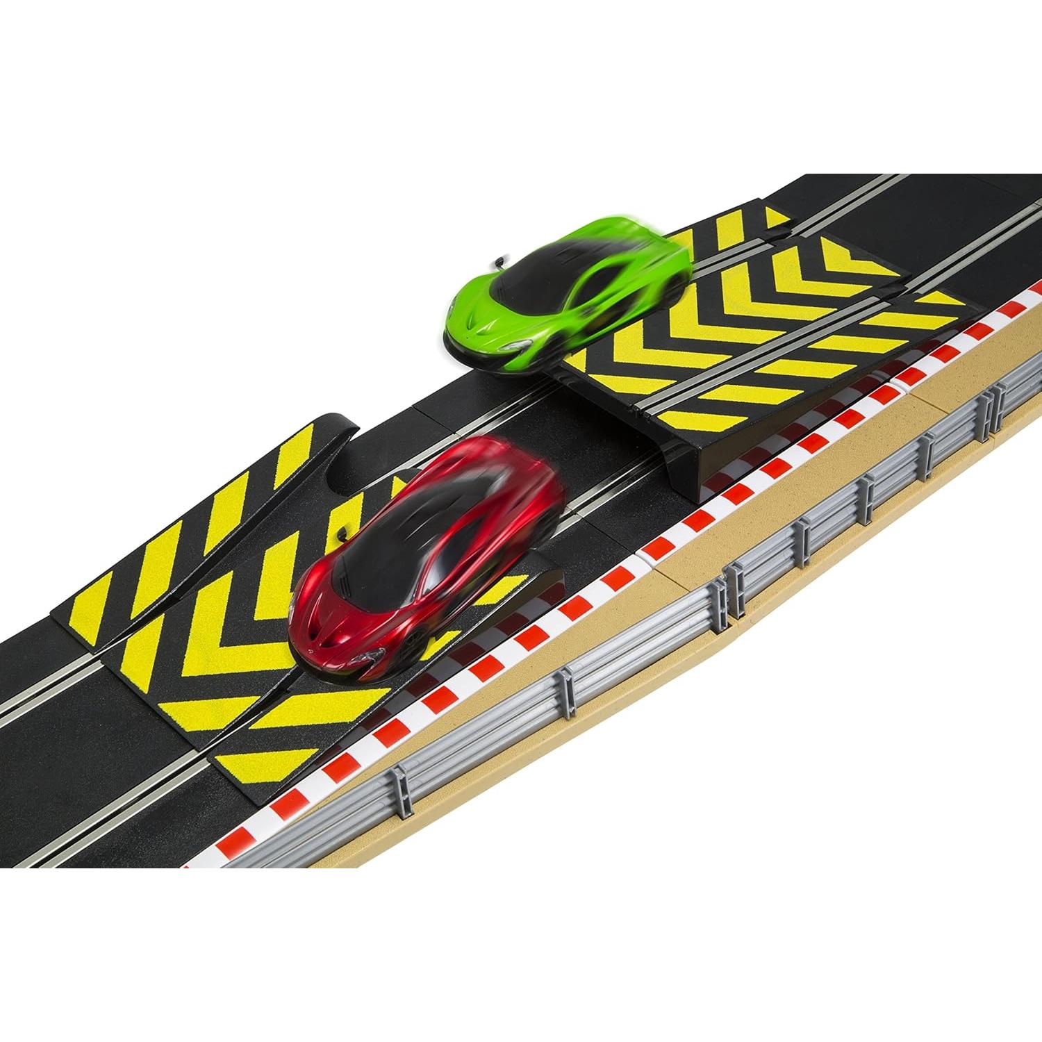 Extensión de Pista Scalextric C8511 - 1 Salto y 2 Rectas
