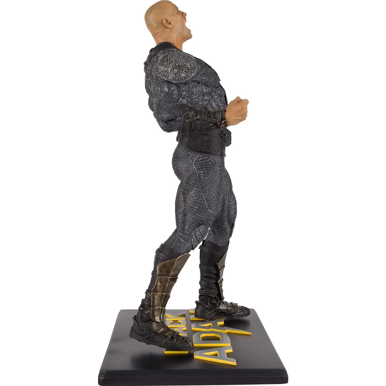 Estatua de Resina Black Adam McFarlane 30 cm con imanes