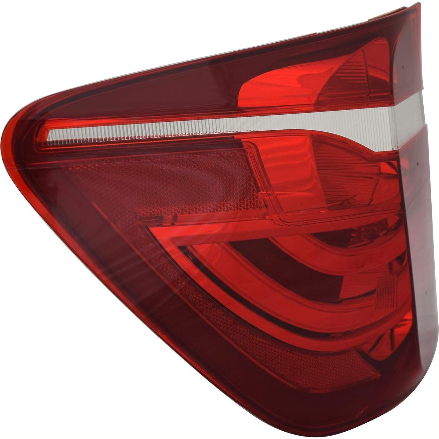Luz Trasera Izquierda TYC para BMW X3 2011-2017 - Rojo