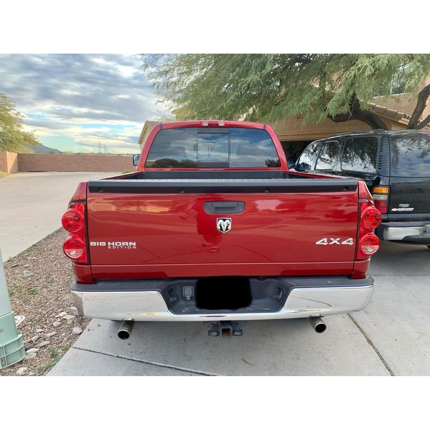 Tapa de Moldura Portón Trasero Dodge Ram 1500 2006-2008