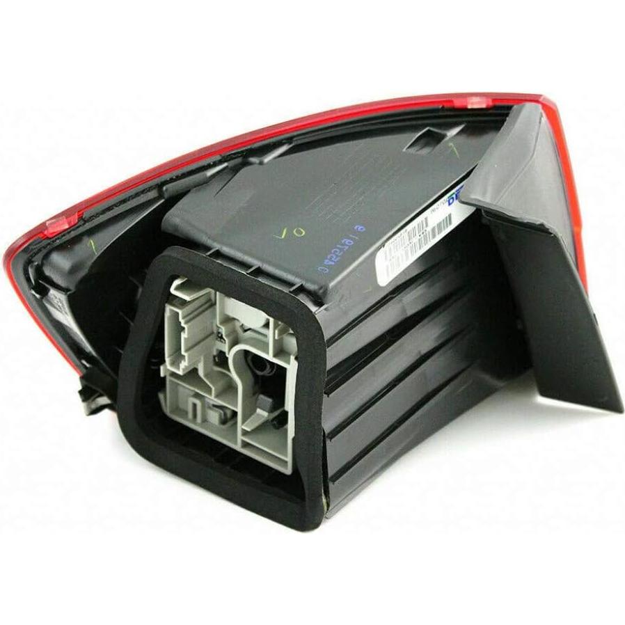 Luz Trasera KarParts360 para Volkswagen Jetta 2015-2018 Lado Derecho