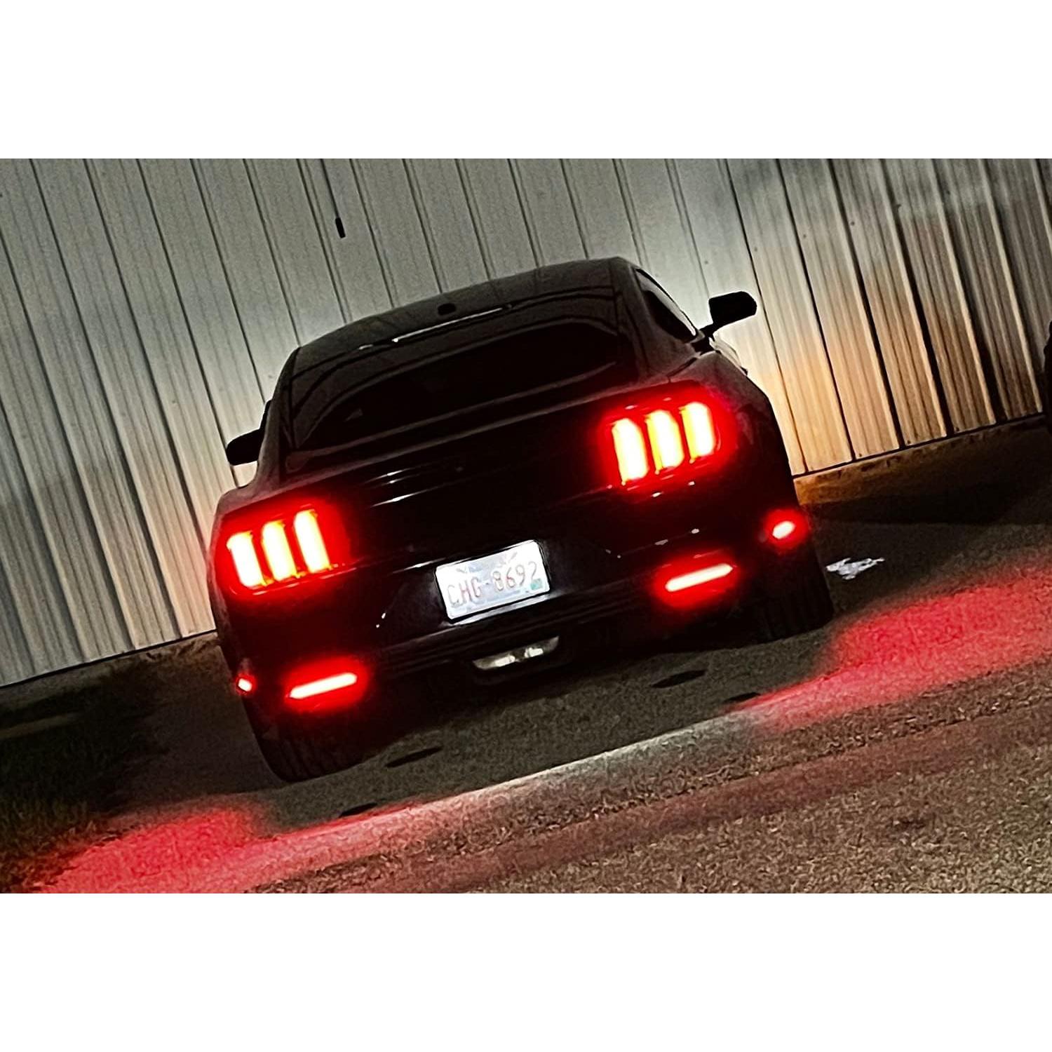 Luces Reflectoras LED Rojas iJDMTOY 36-SMD para Ford Mustang 2015-2017