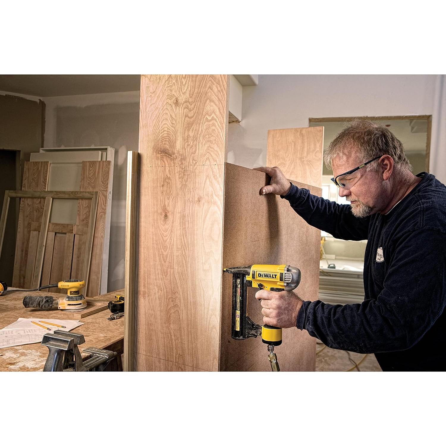 Gafas de Seguridad DEWALT DPG59-125C Bifocal 2.5 Lente Claro