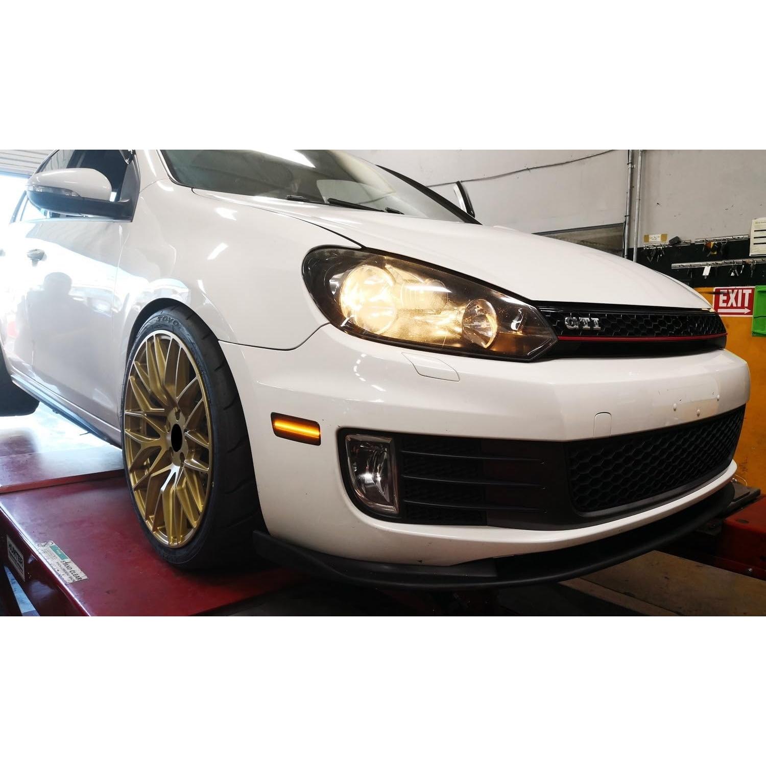 Kit Luz Marcador Lateral LED iJDMTOY Ahumado Ámbar VW GTI 2010-2014