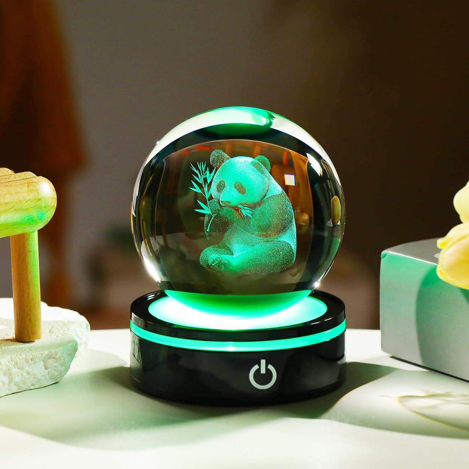 Figura 3D de Panda en Cristal YWHL con Base LED Multicolor