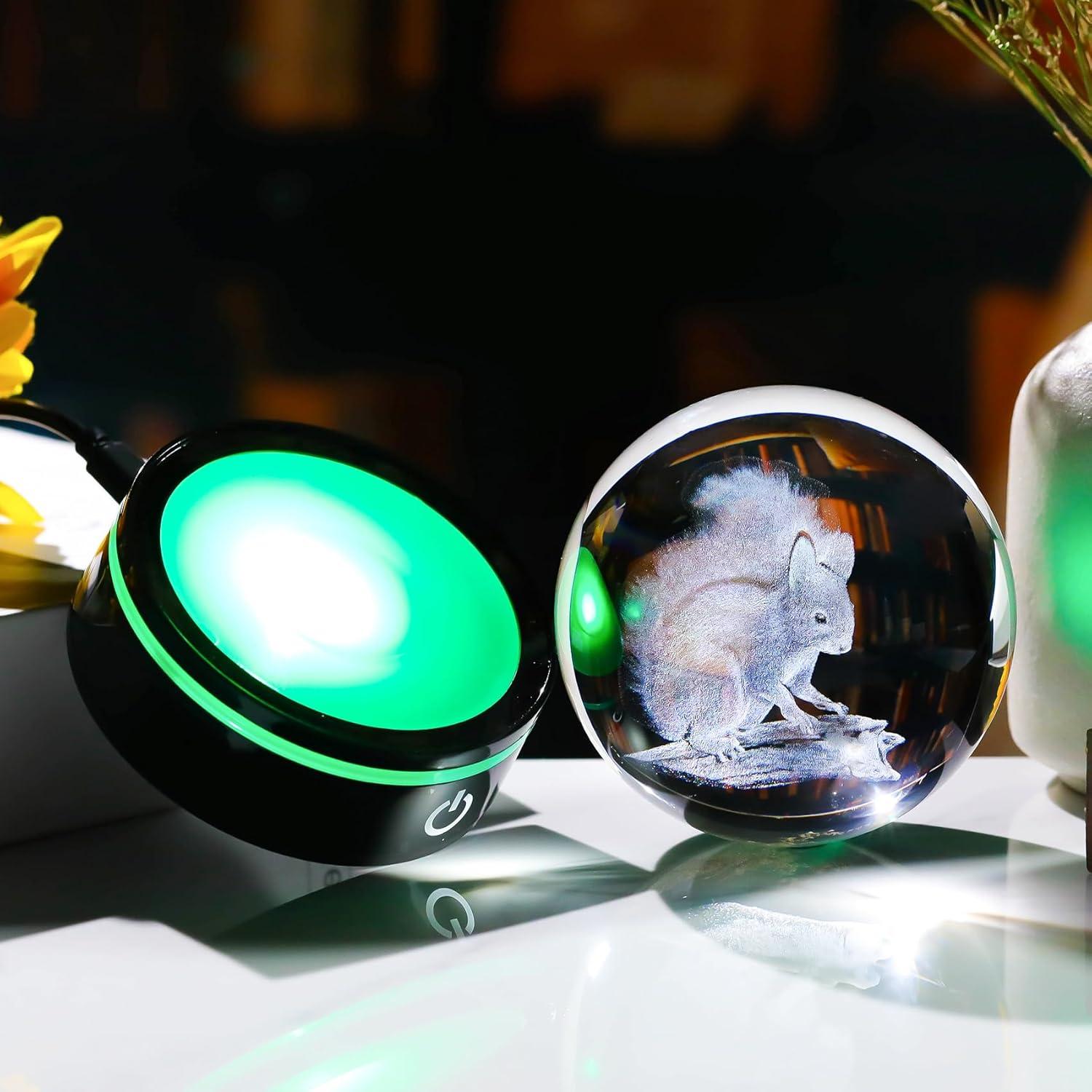 Figurita Ardilla 3D con Base LED Colorida 8cm YWHL