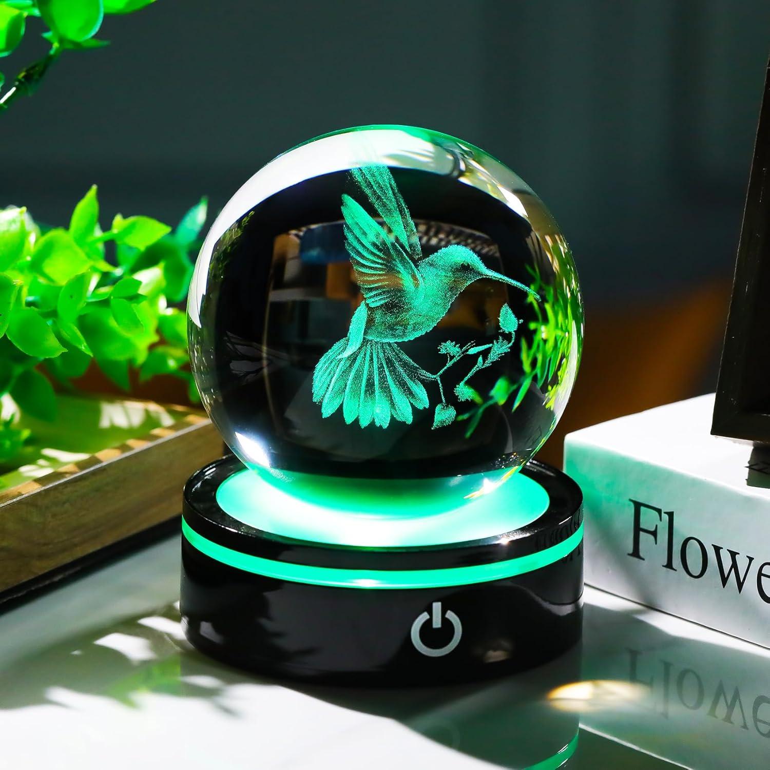 Figurita Colibrí 3D YWHL con Base LED Multicolor 8cm