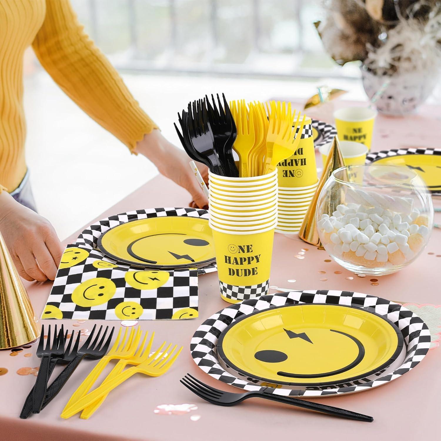 Juego de Vajilla 144 Piezas Kochorie Fiesta Carita Sonriente