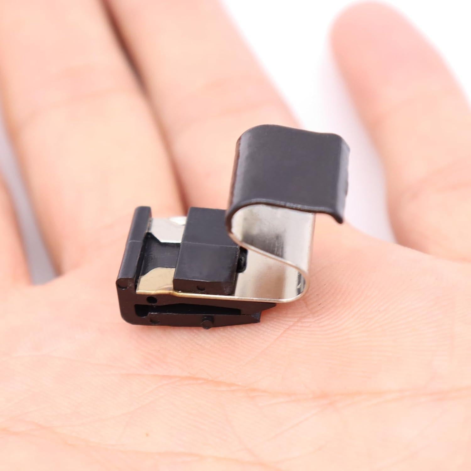 Clip de resorte para tapa de combustible Txouoxt - Mitsubishi