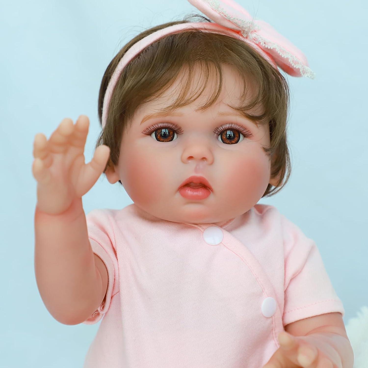 Muñeca Reborn SCOM Lucy 45.72 cm Realista con Accesorios