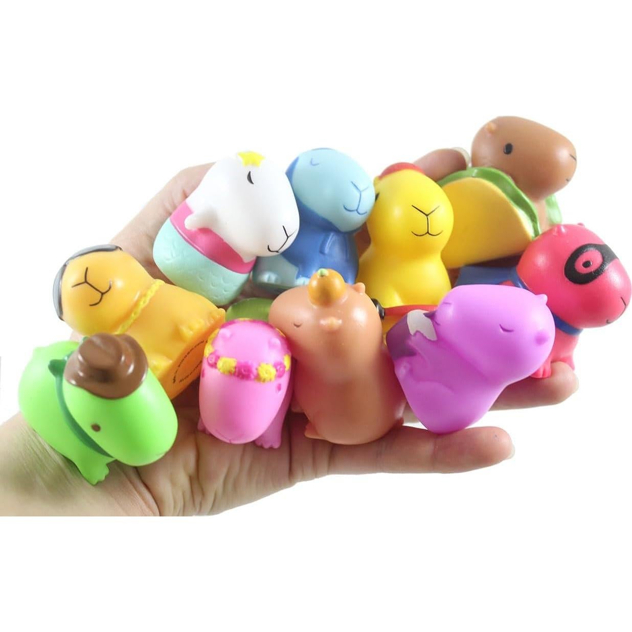 Conjunto de 10 Figuras de Capibara Vestidas - Juguetes Mentes Curiosas