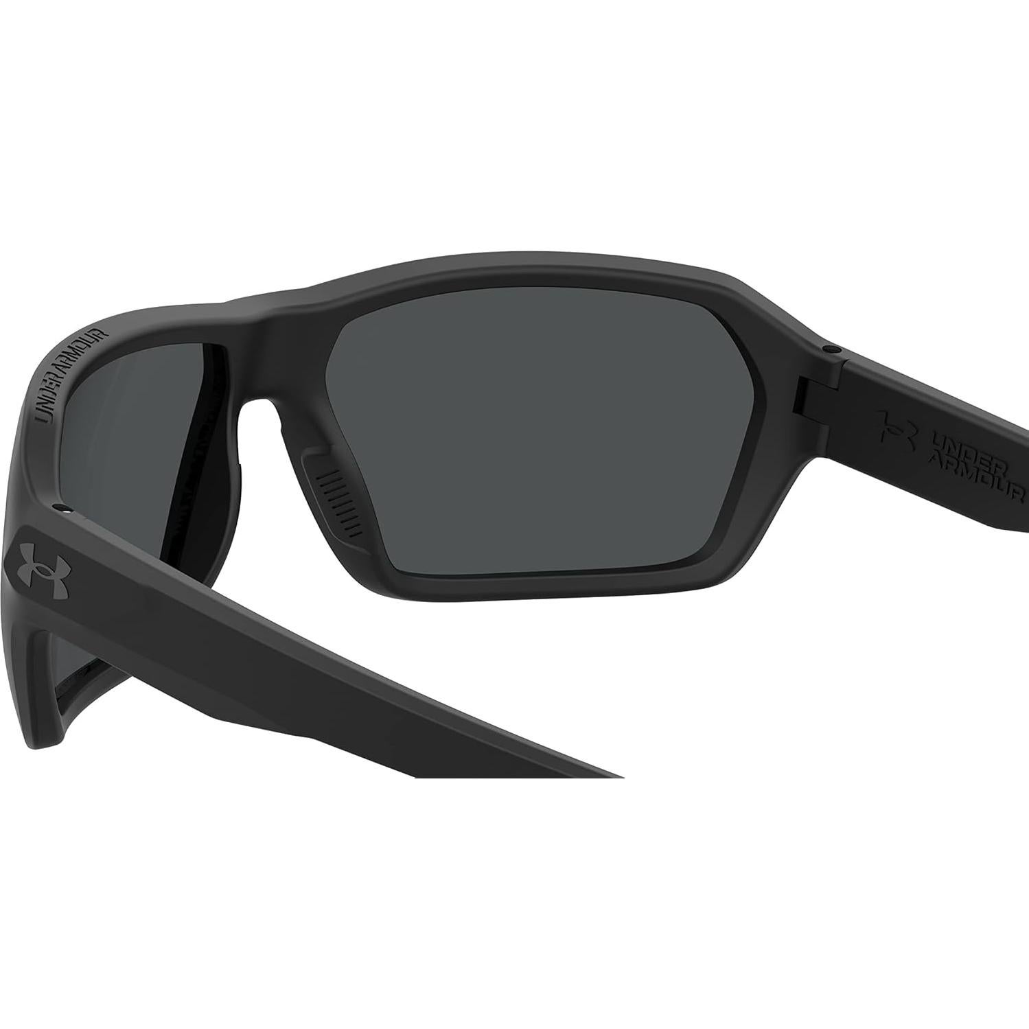 Gafas de sol cuadradas Under Armour UA Recon 64mm negras